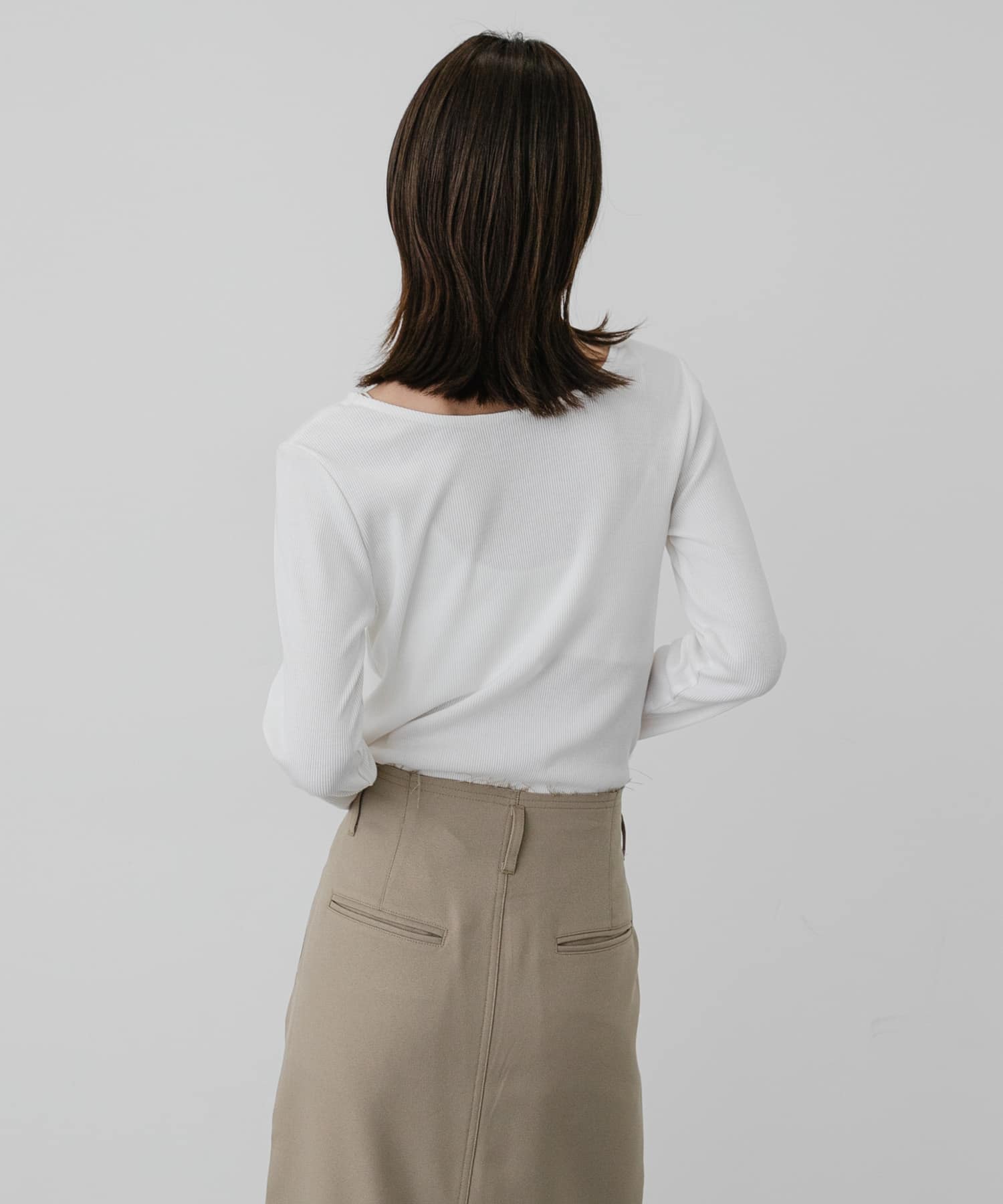 OFF WHITE