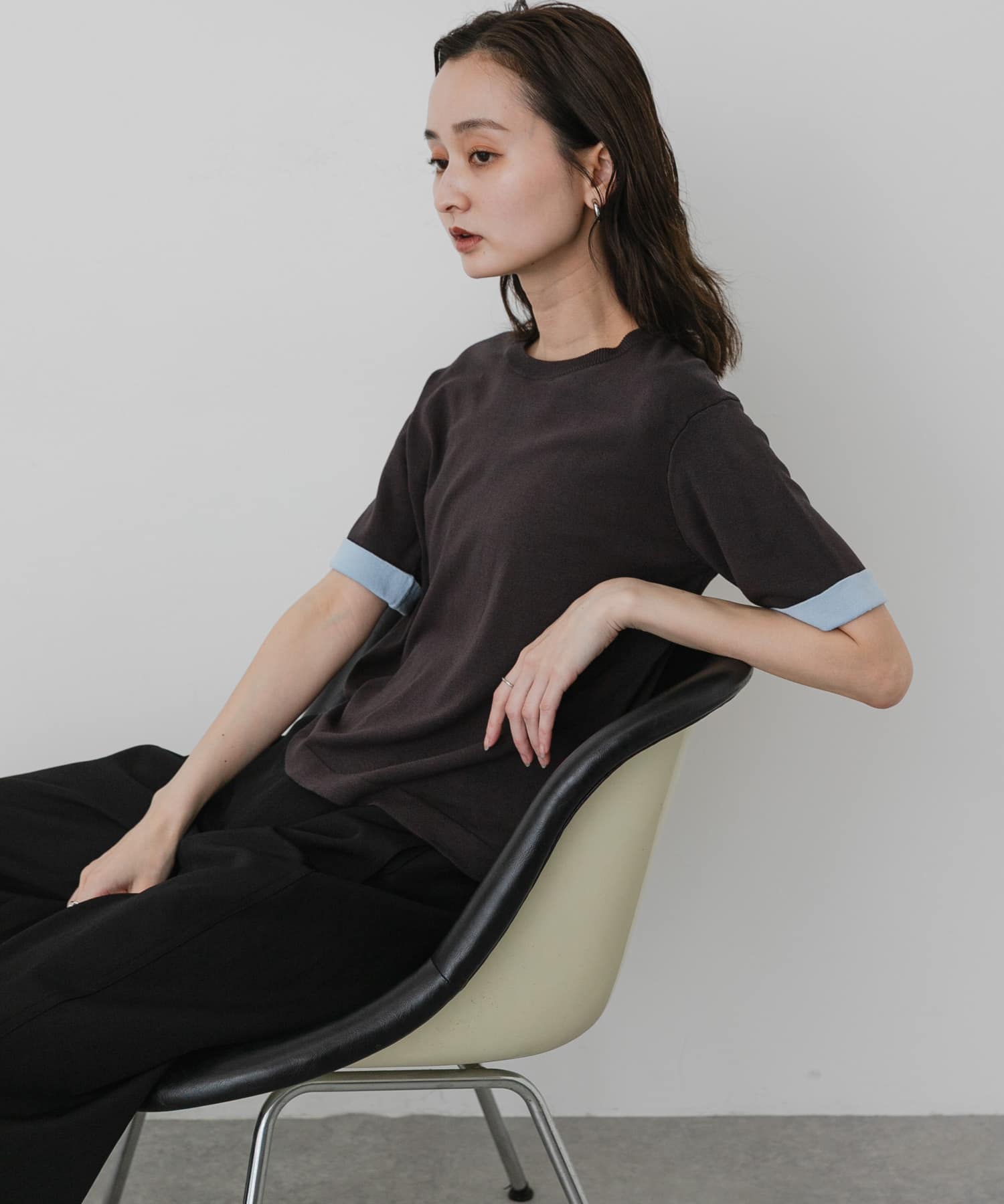 洗濯可』バイカラーロールスリーブニットTシャツ(One CHA×L.BLU