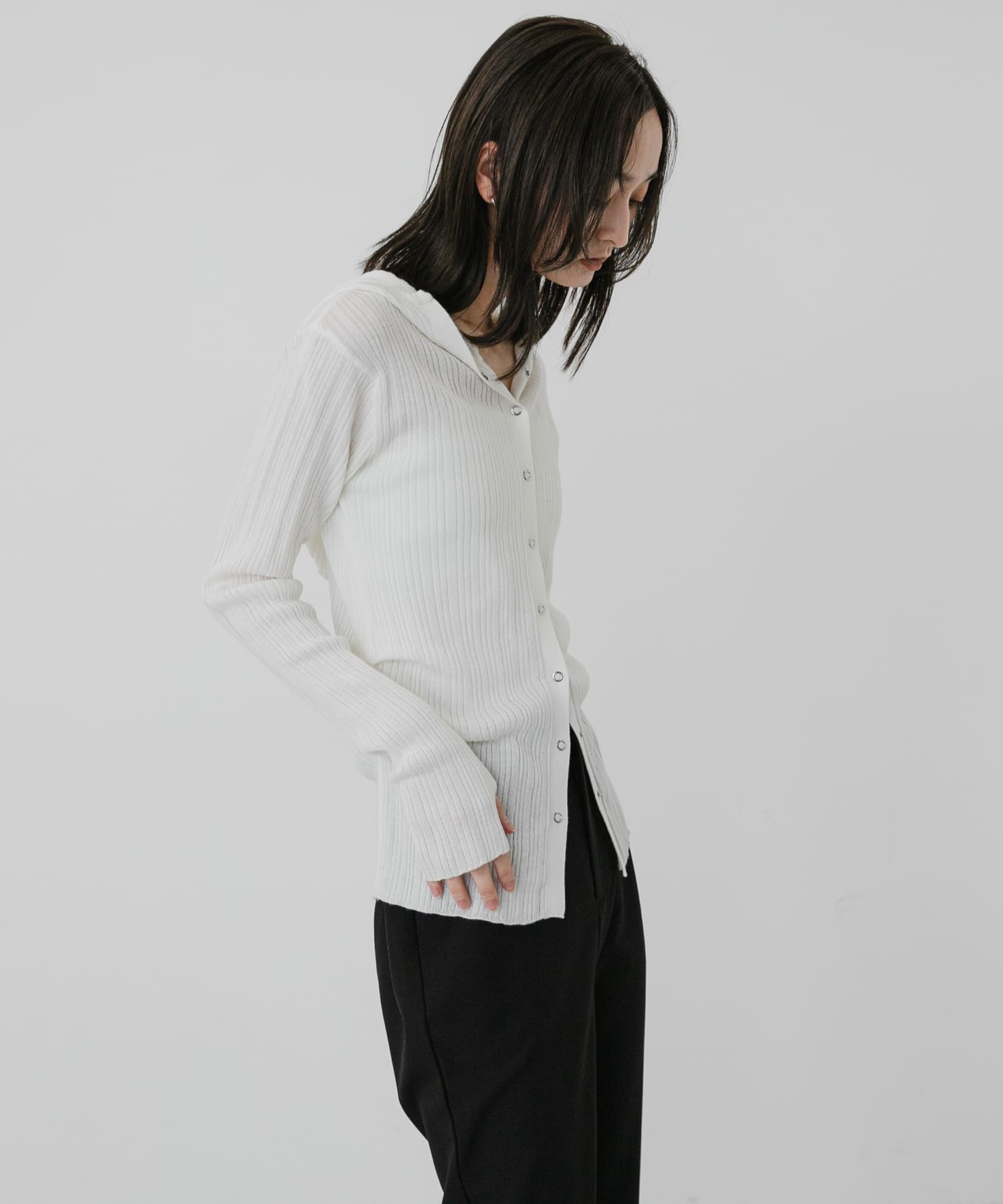 OFF WHITE