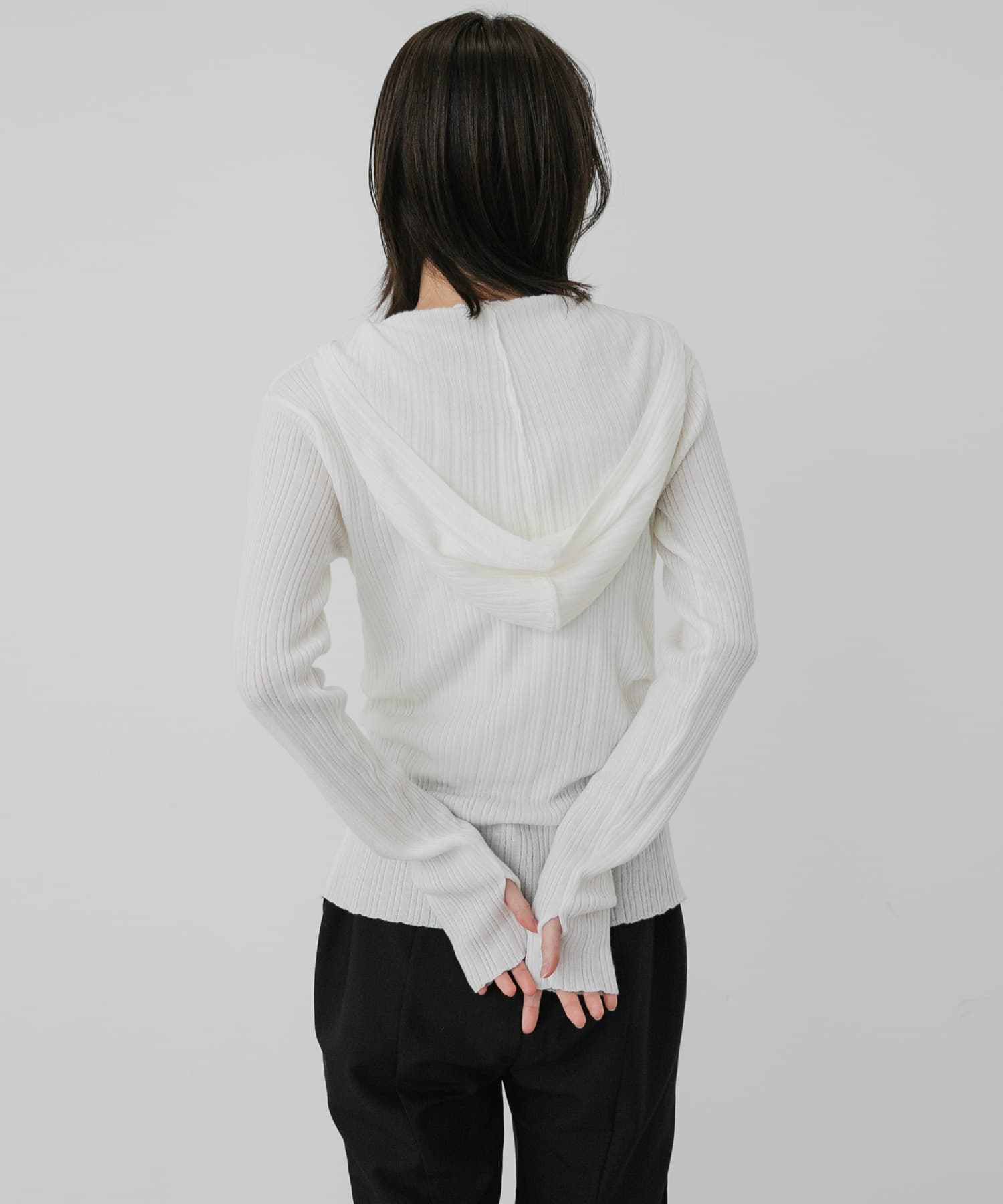 OFF WHITE