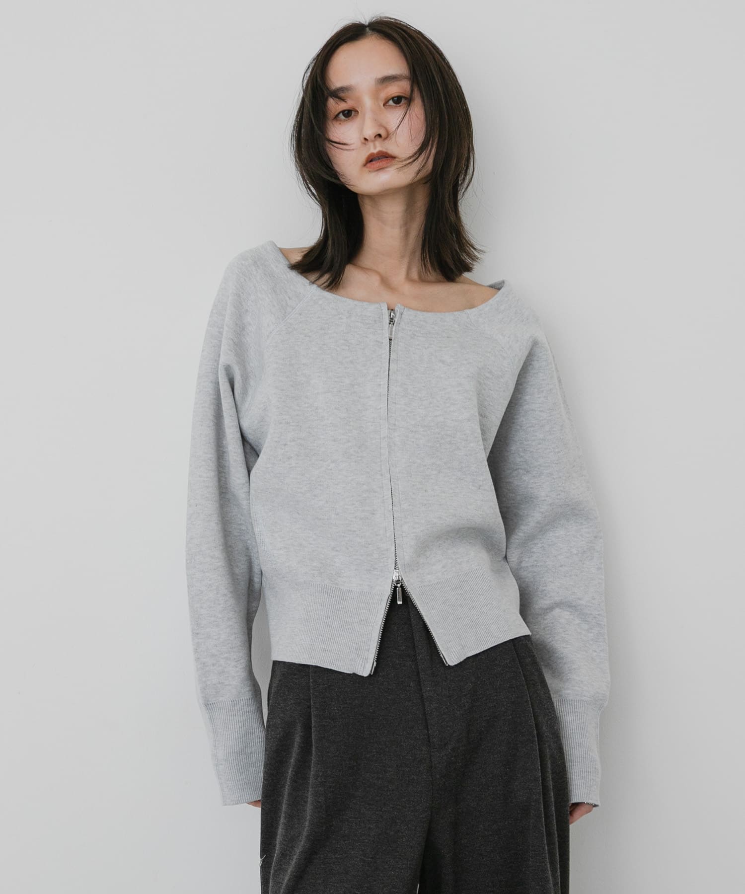 洗濯可』ダブルジップオフショルニット(One CHARCOAL): トップス