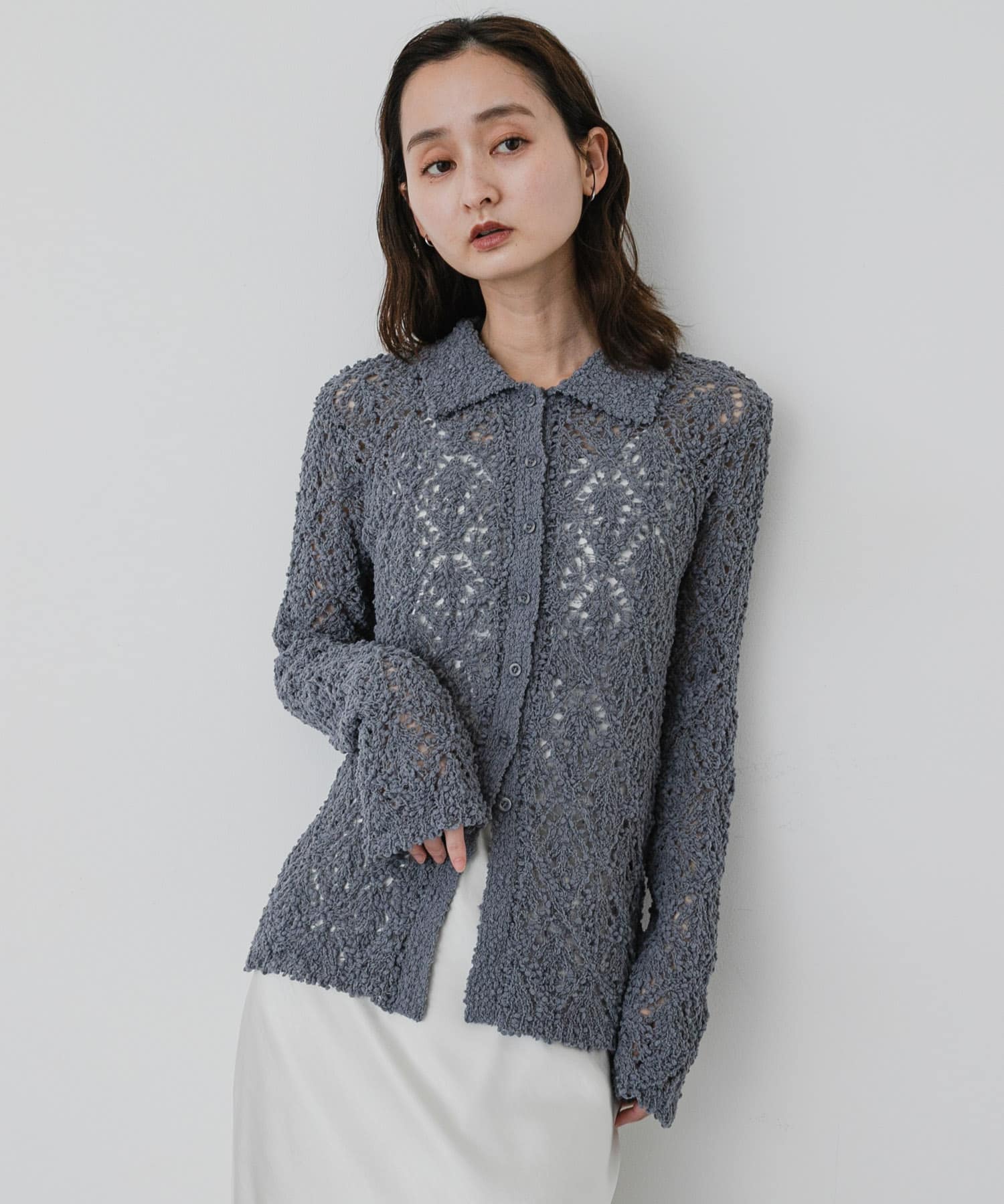 GRAY
