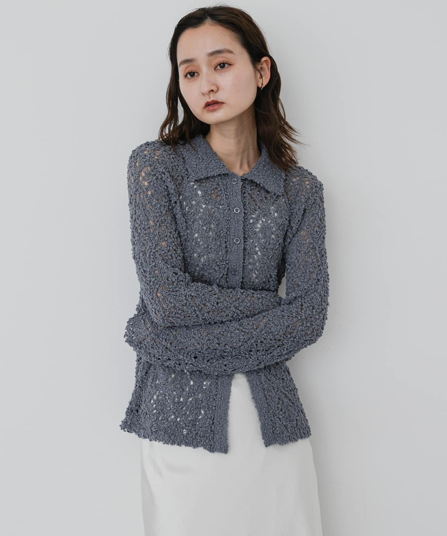 GRAY