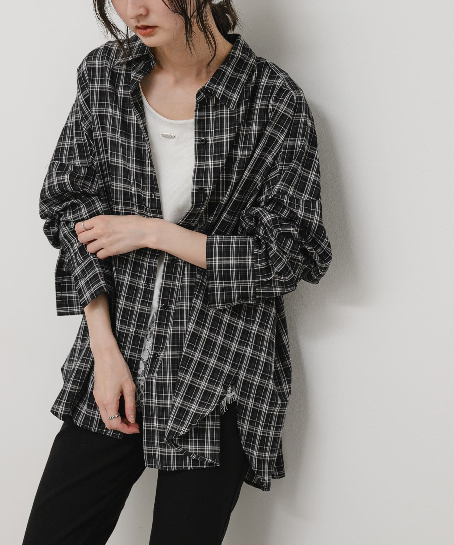BLK×WHT