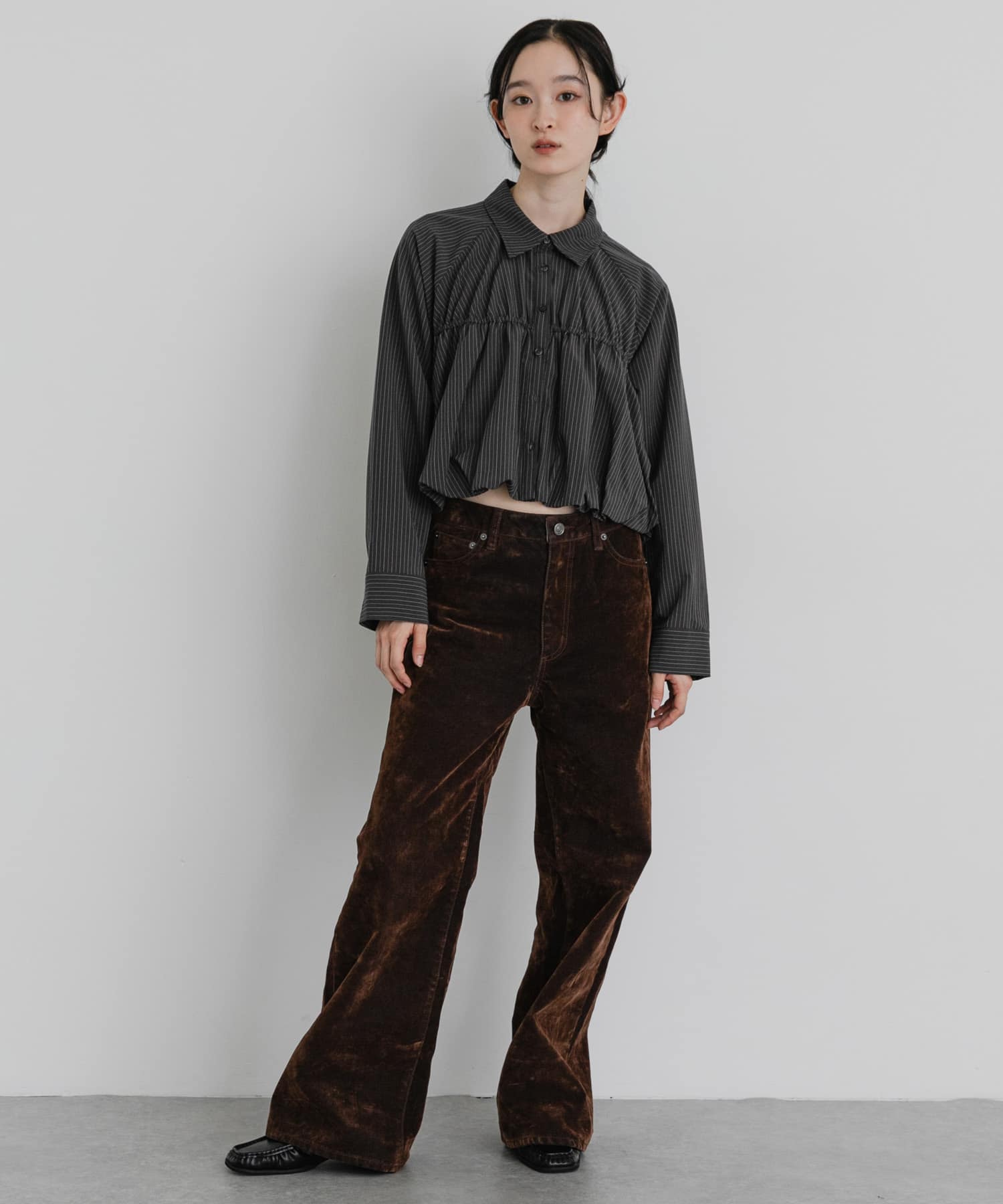 GRY×WHT