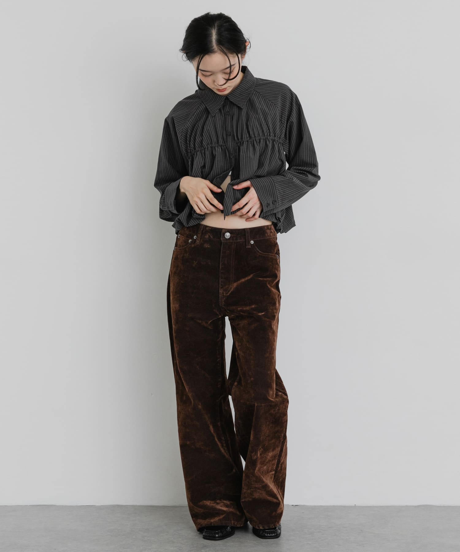 GRY×WHT