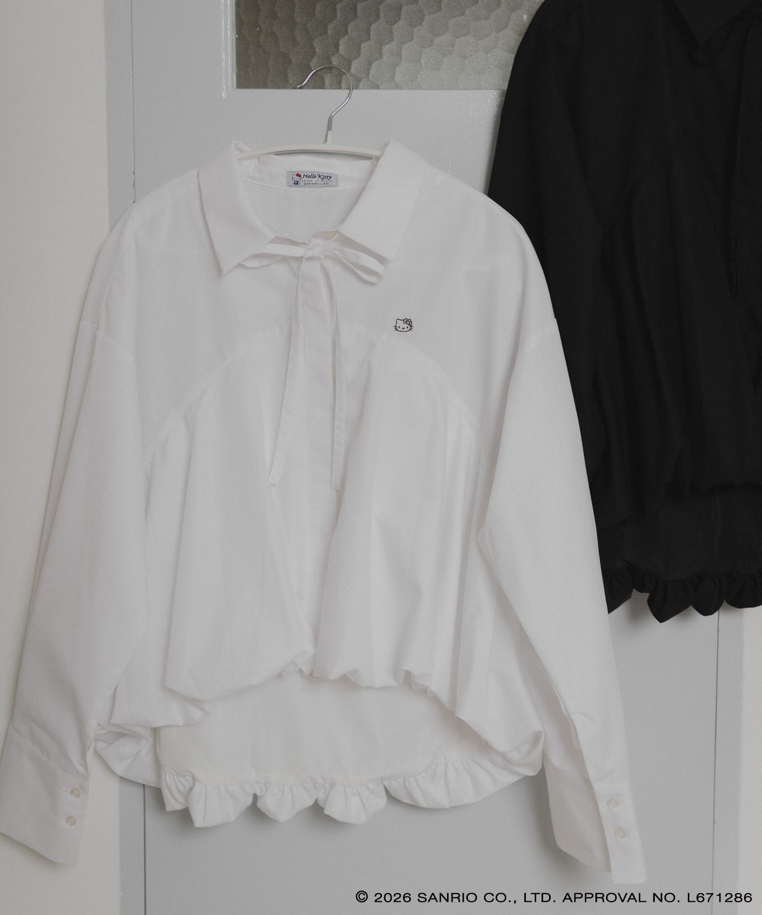 OFF WHITE