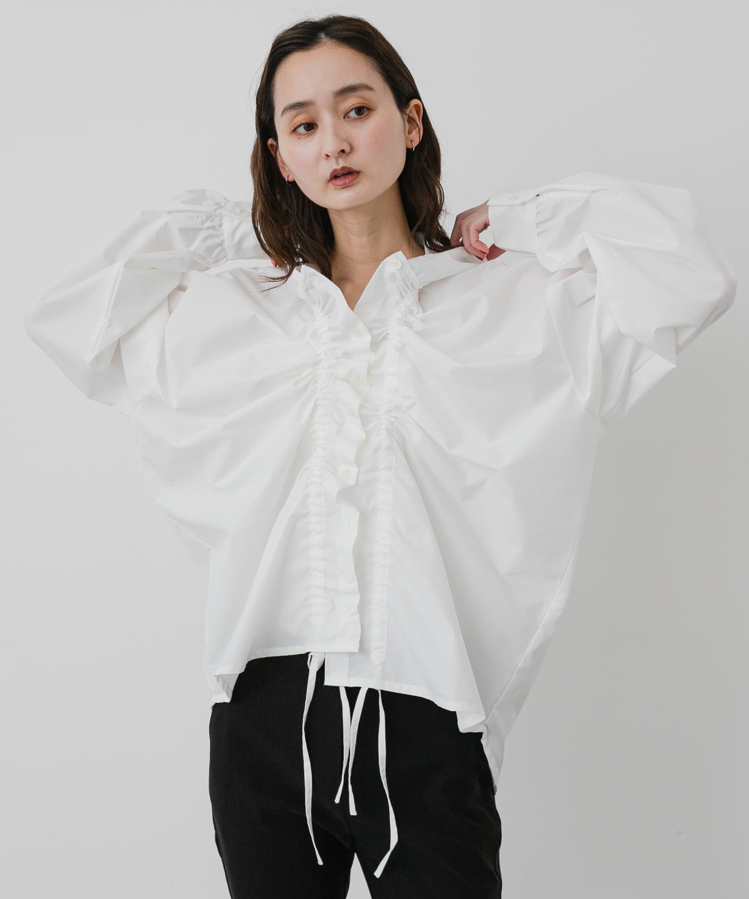 OFF WHITE