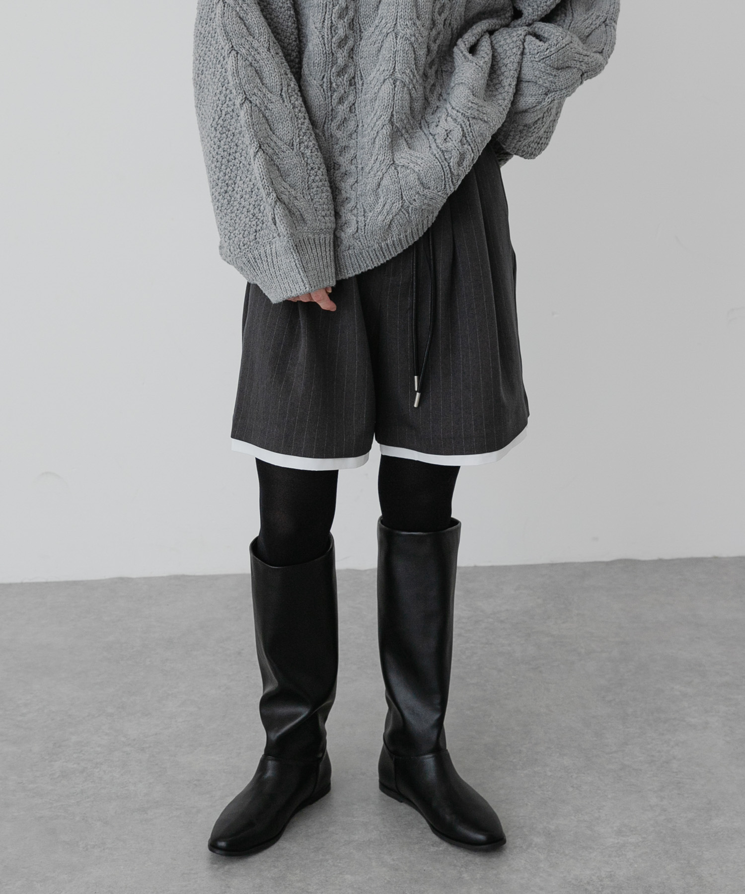 GRY×WHT