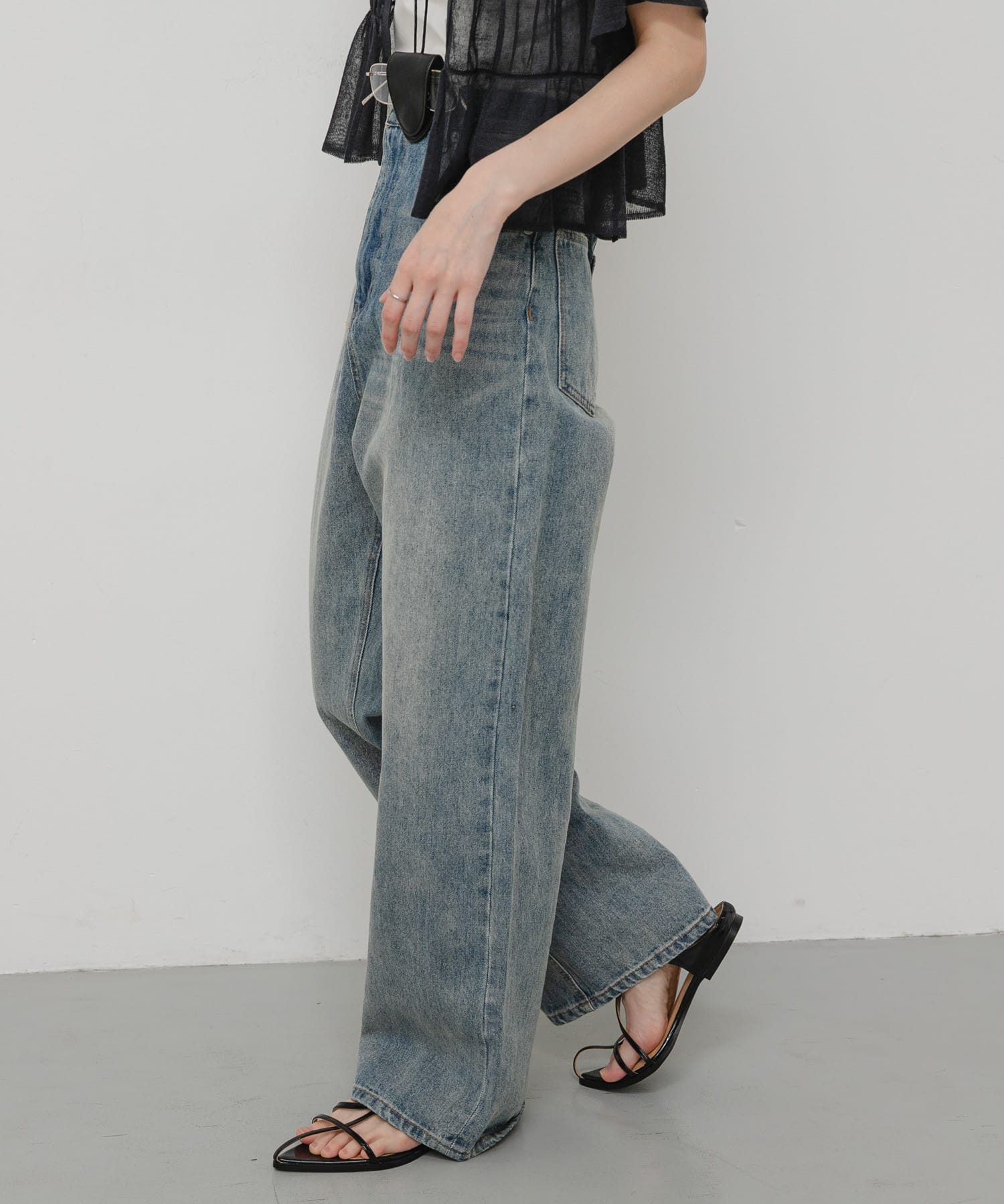 L.INDIGO