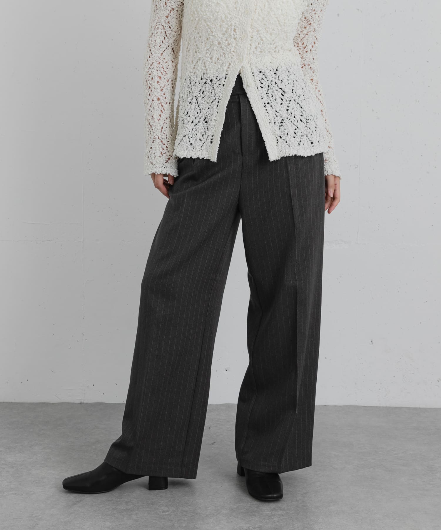 GRY×WHT
