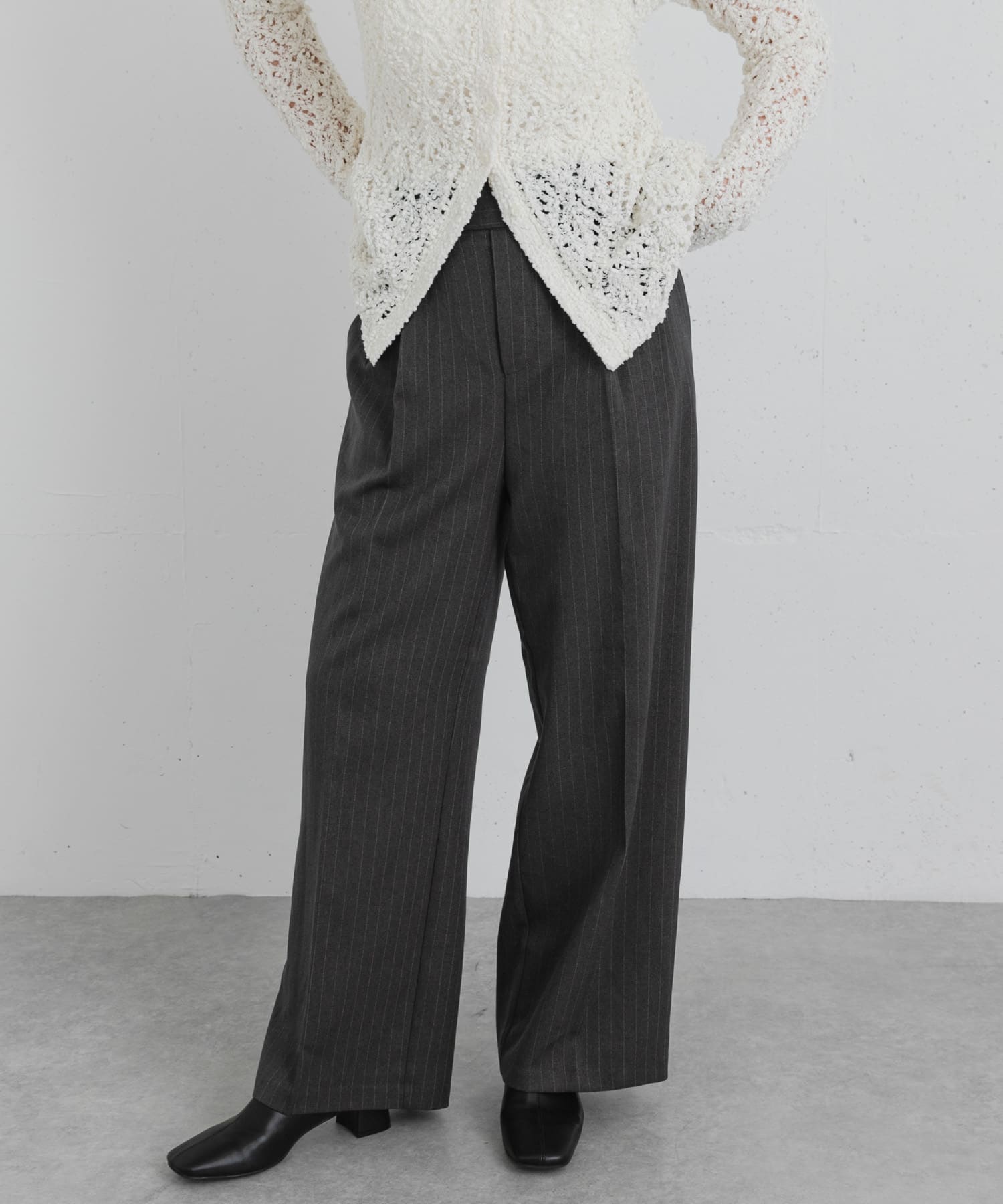GRY×WHT