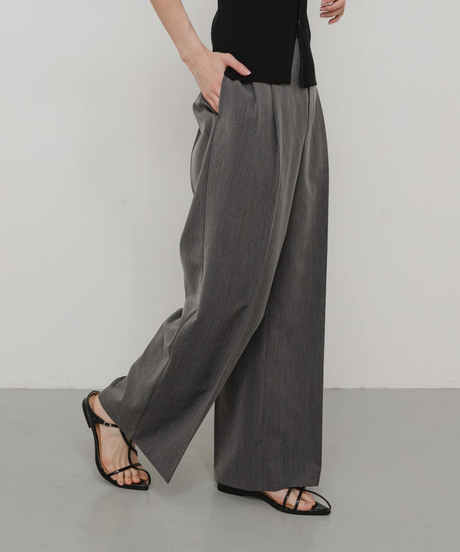 GRAY