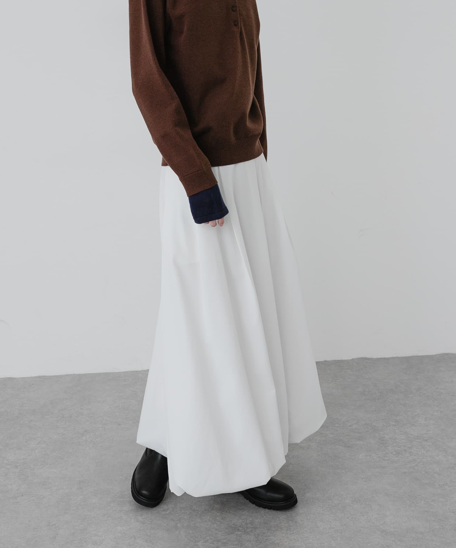 OFF WHITE