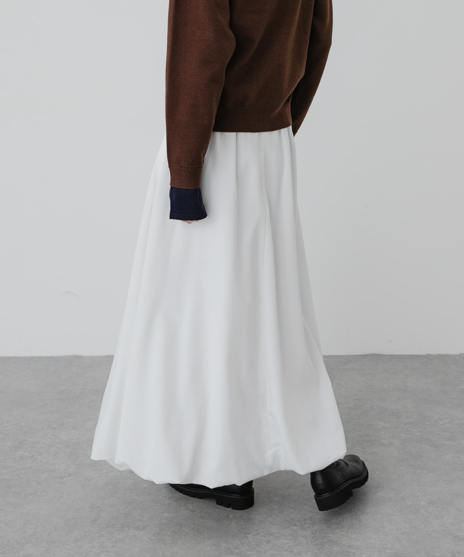 OFF WHITE