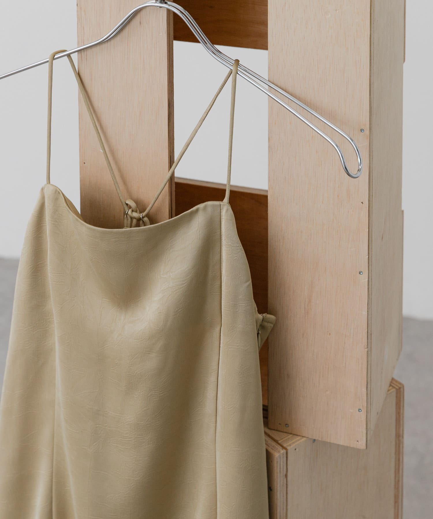 Y.BEIGE