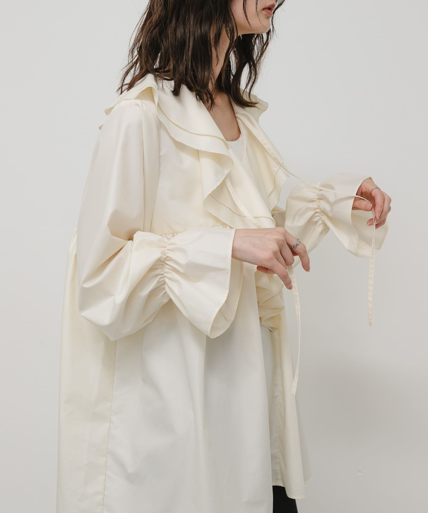 OFF WHITE