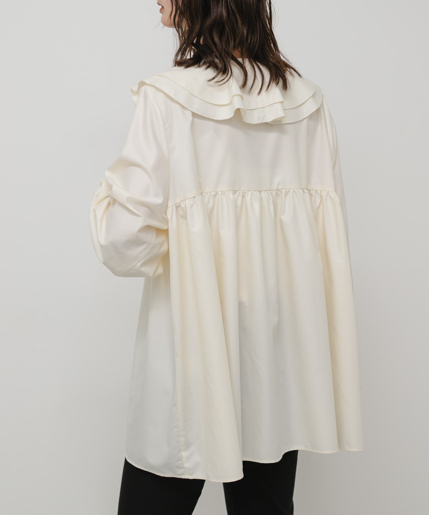 OFF WHITE