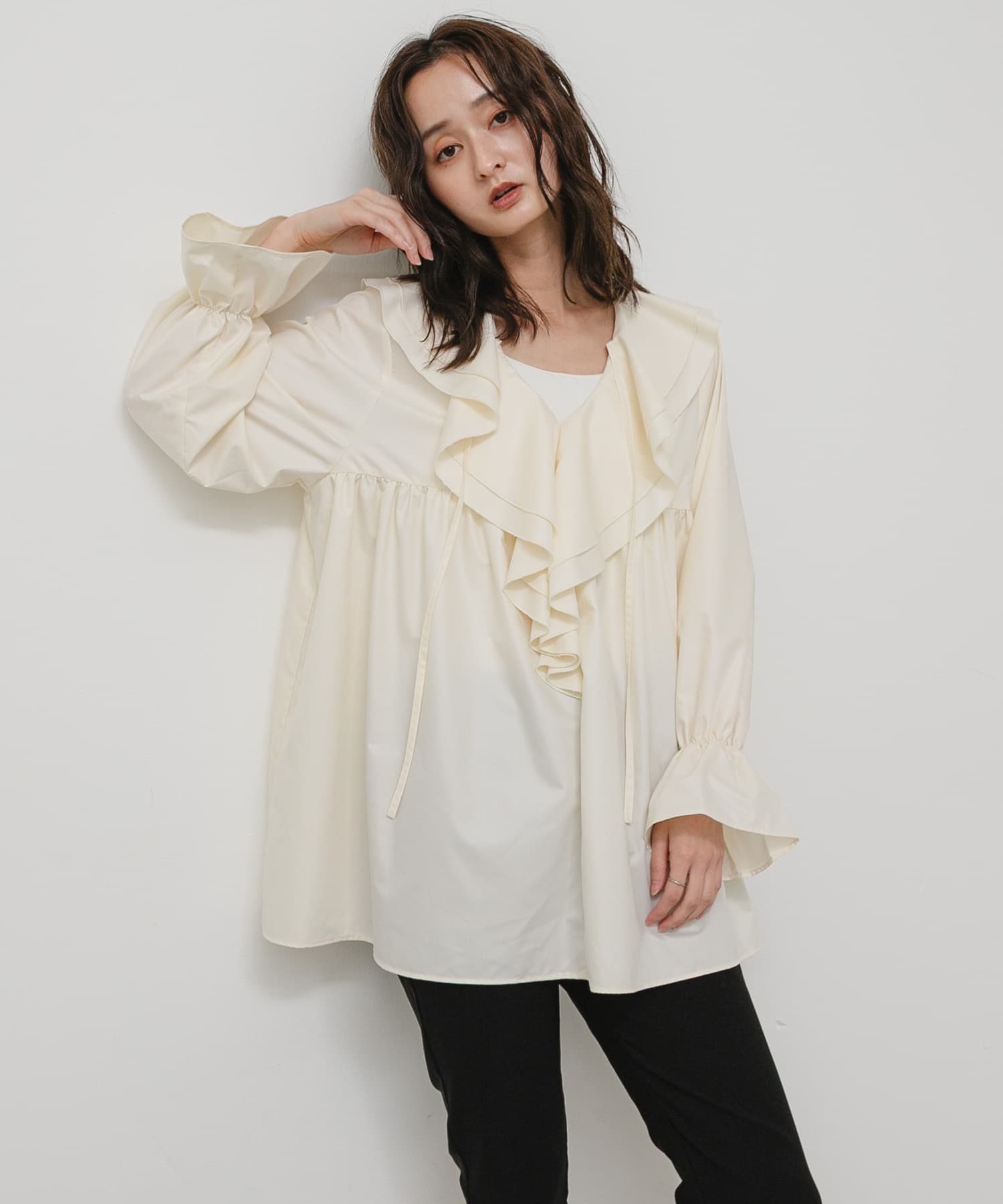 OFF WHITE