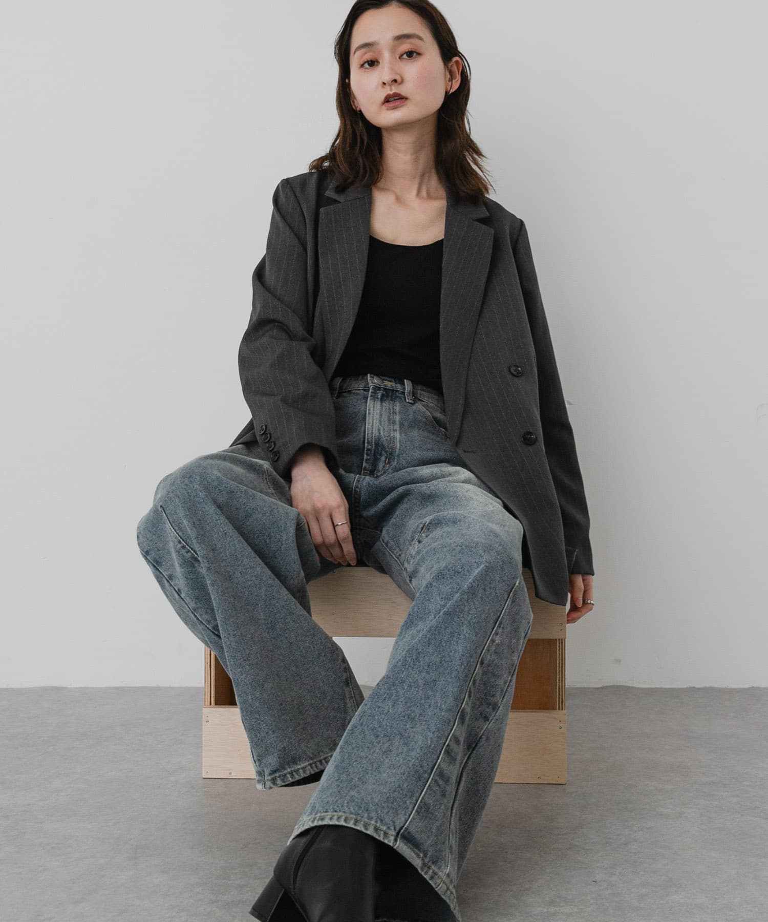 GRY×WHT