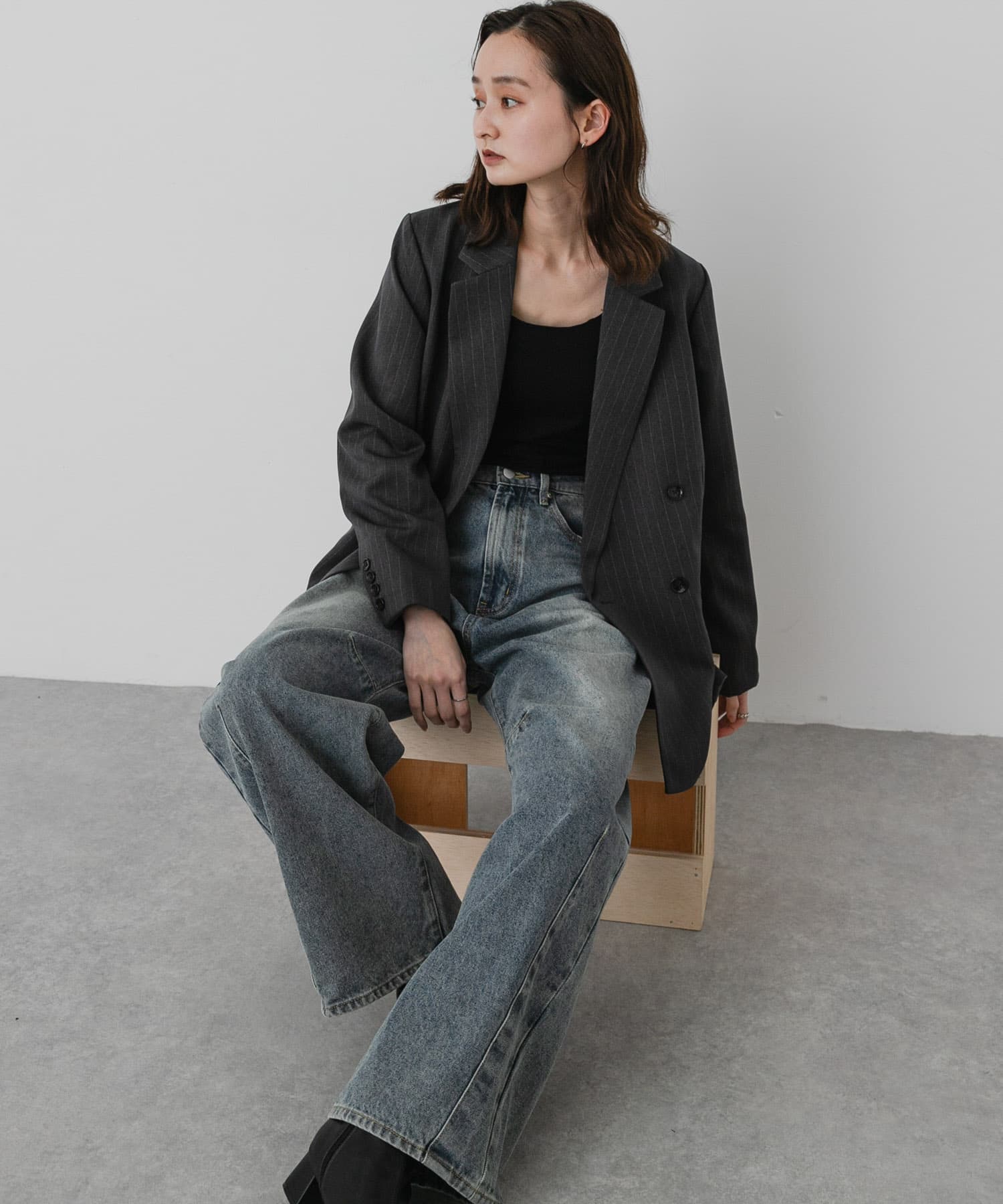 GRY×WHT