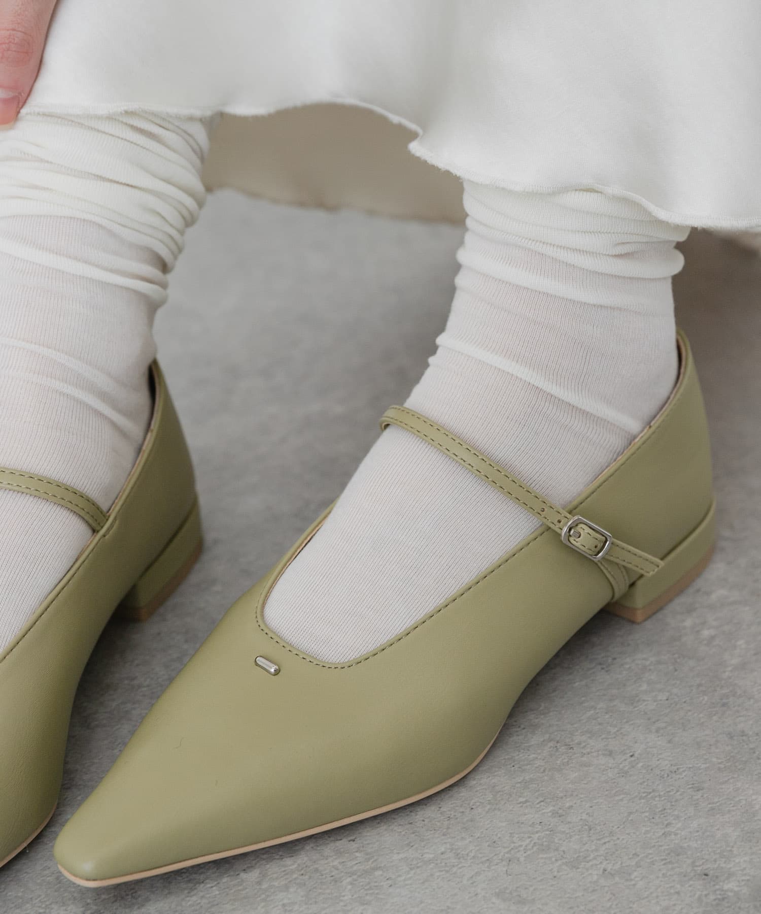 Y.BEIGE