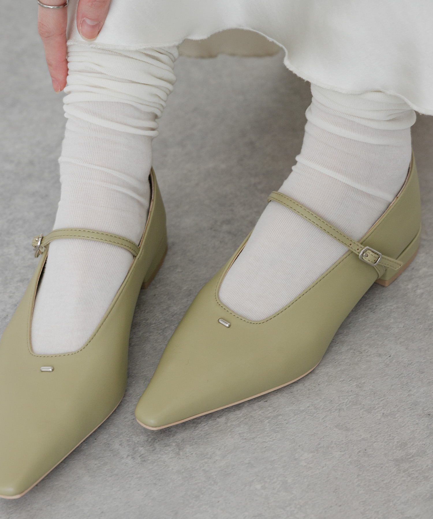 Y.BEIGE