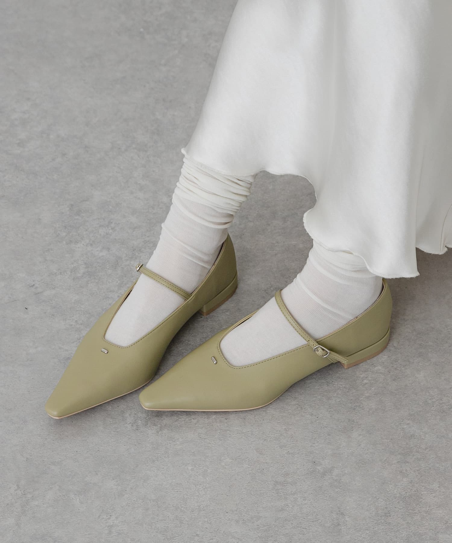 Y.BEIGE