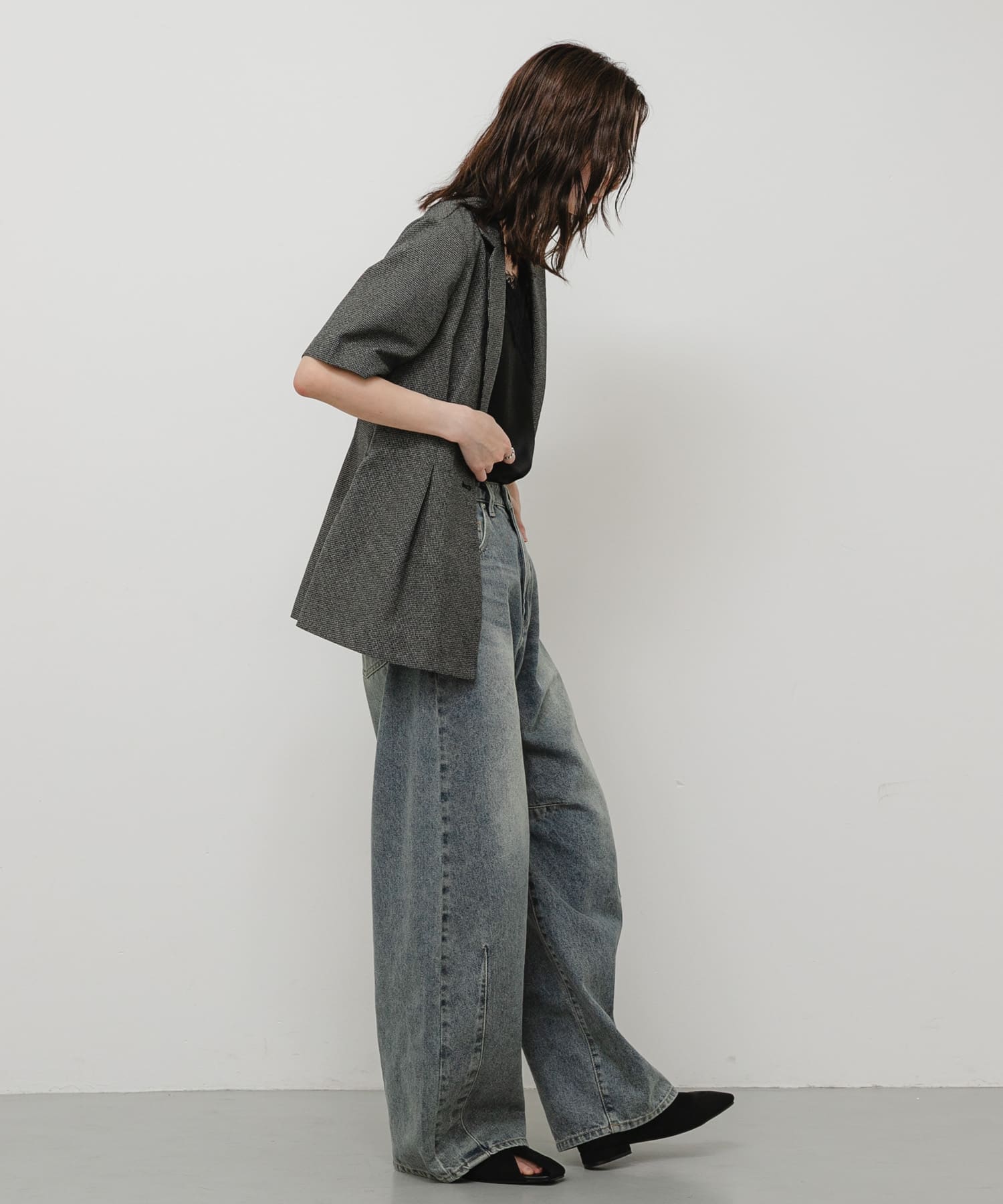 Vカットアシンメトリーパンプス BLACK M