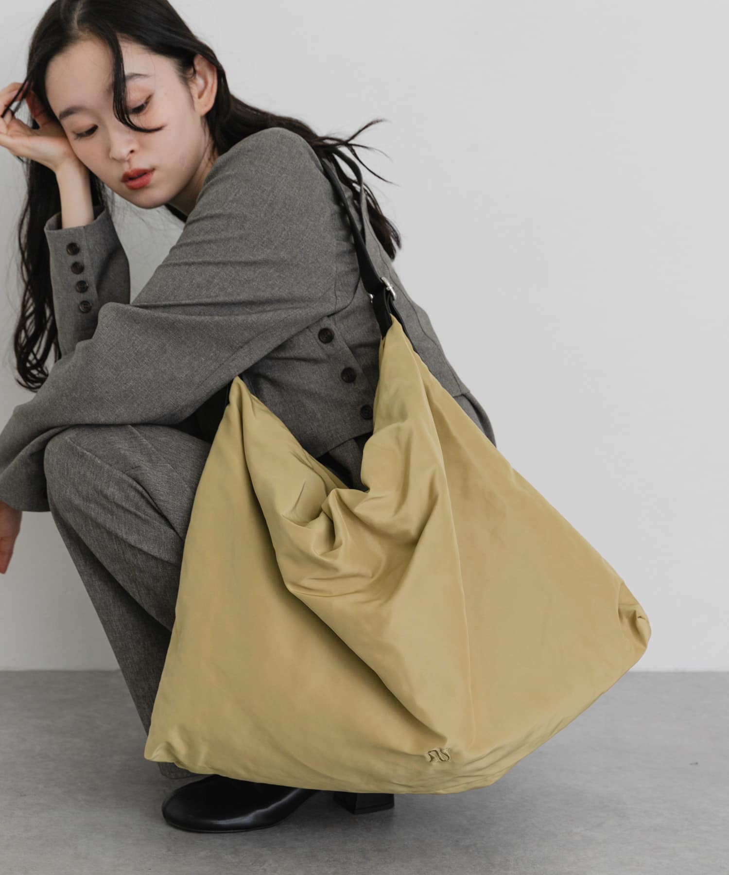 ビッグショルダーバッグ BEIGE One