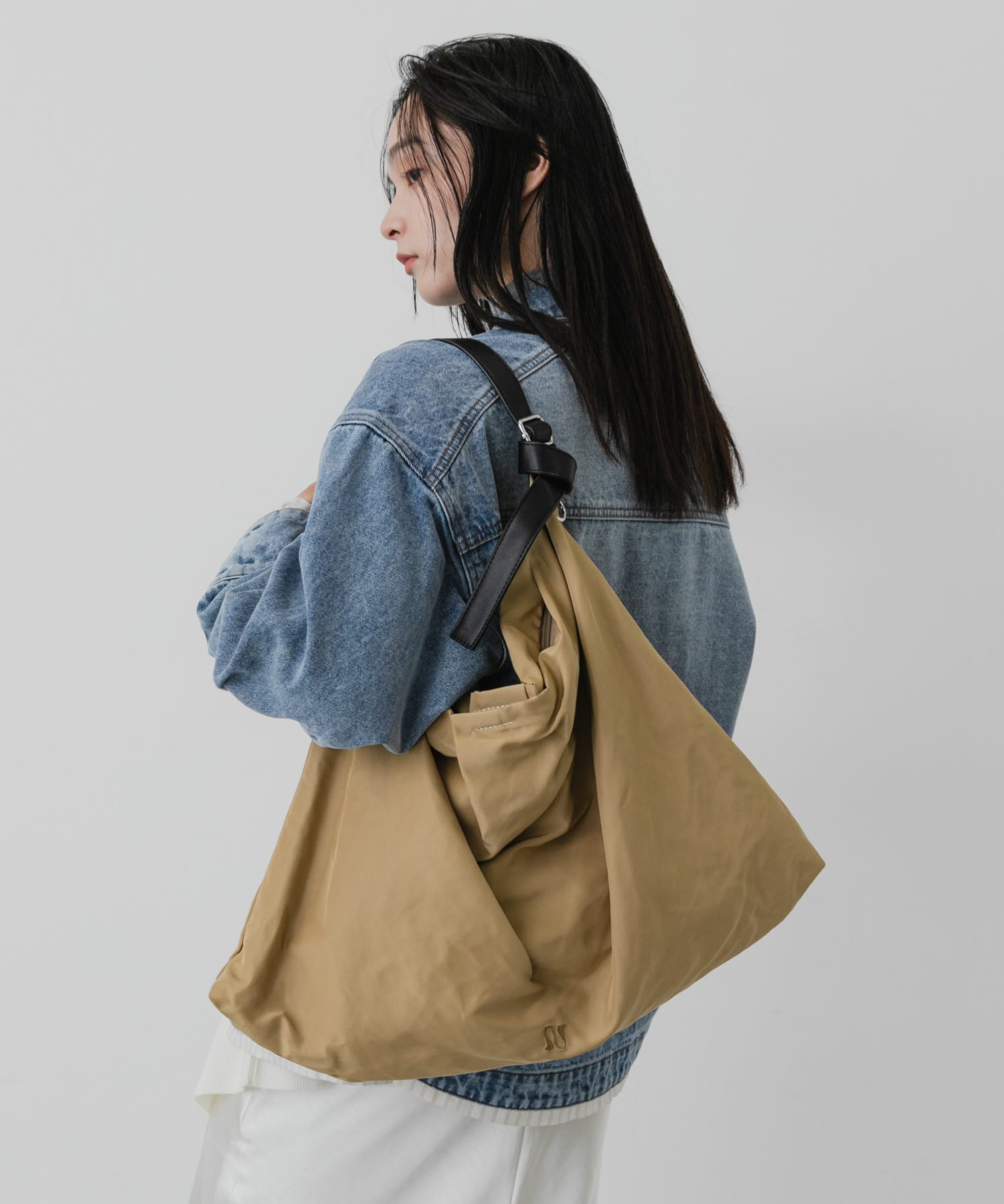 ビッグショルダーバッグ BEIGE One
