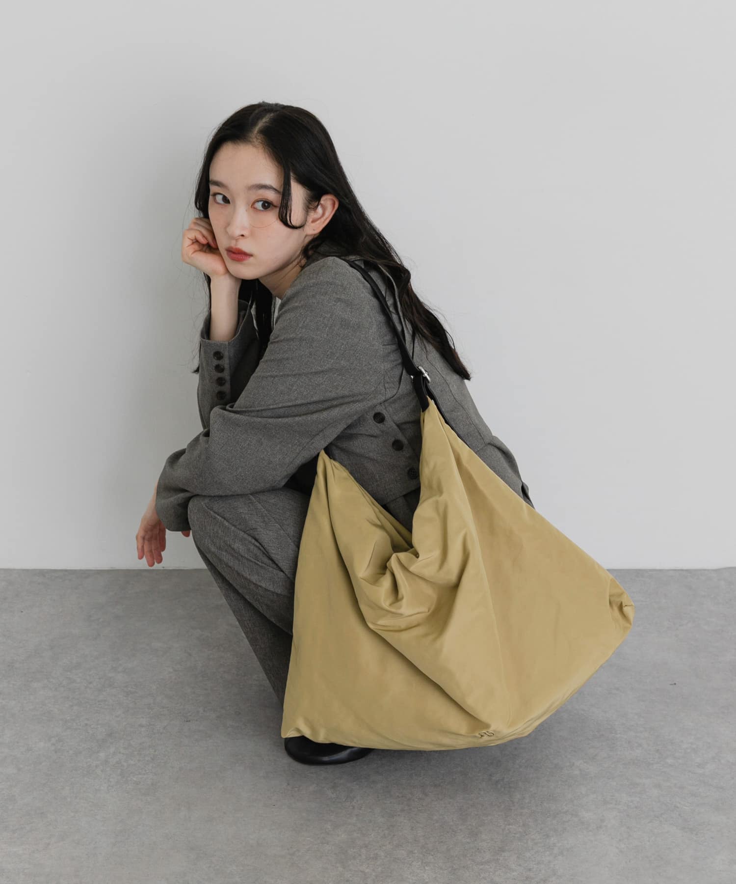 ビッグショルダーバッグ BEIGE One
