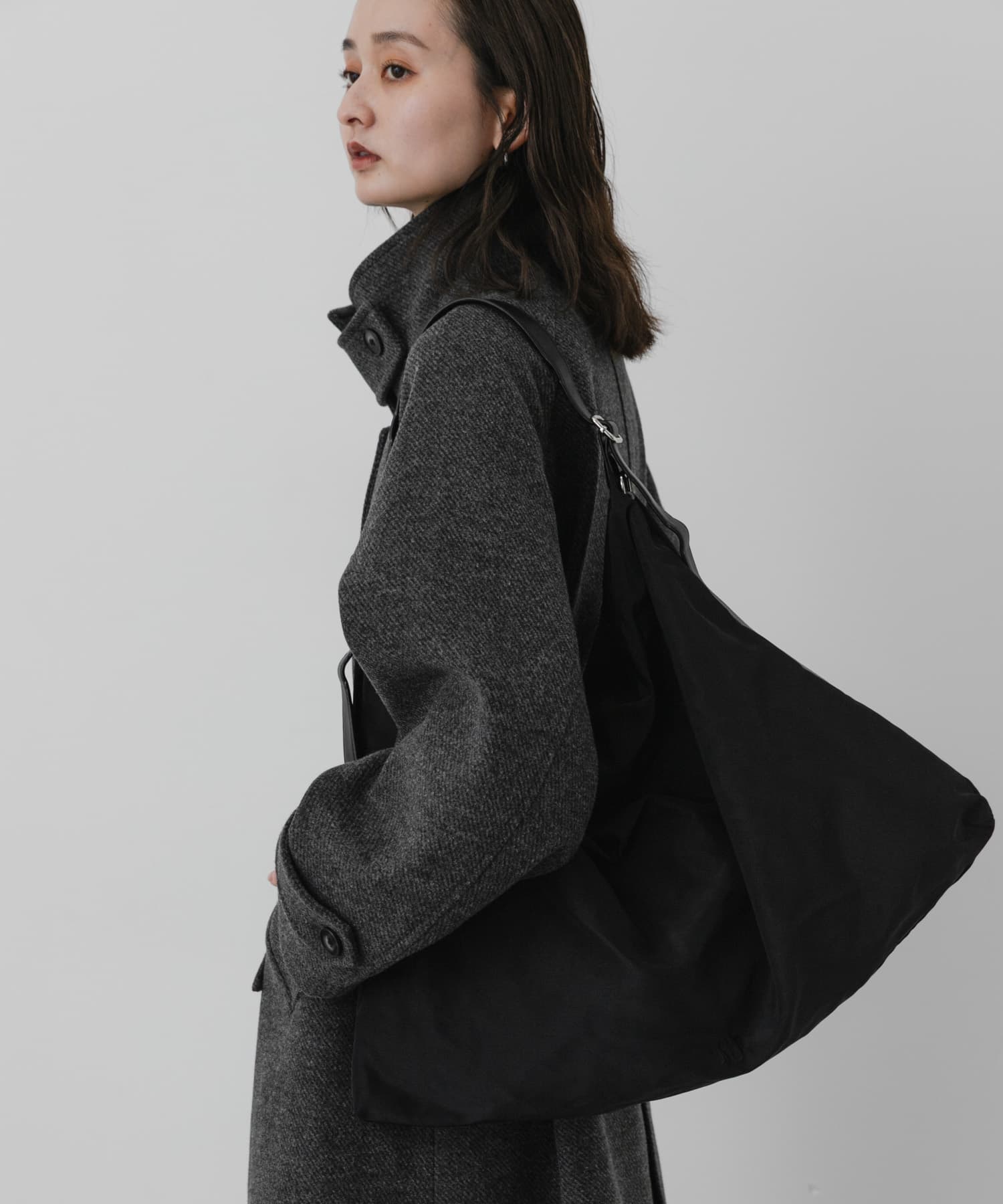 ビッグショルダーバッグ BLACK One