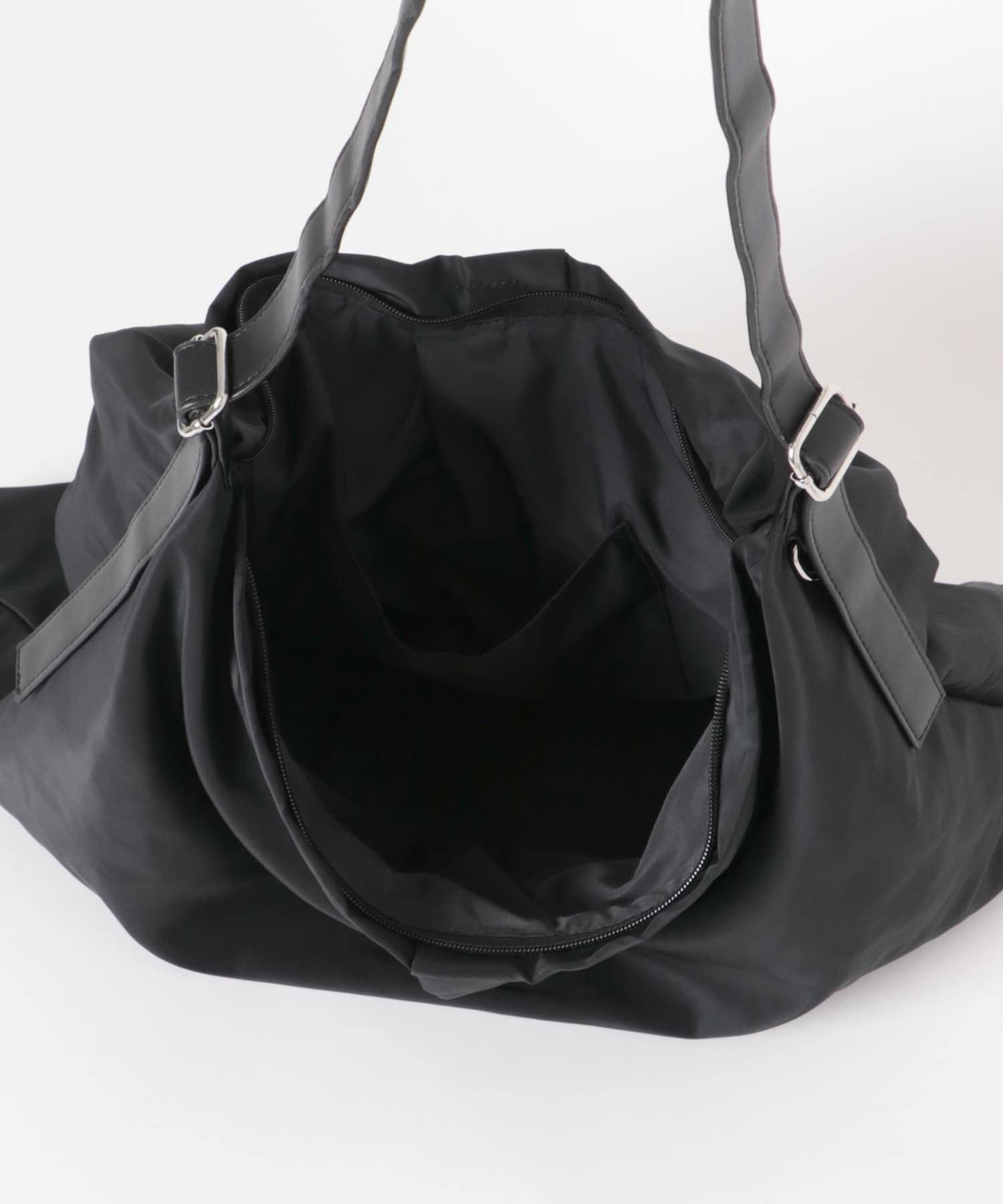 ビッグショルダーバッグ BLACK One