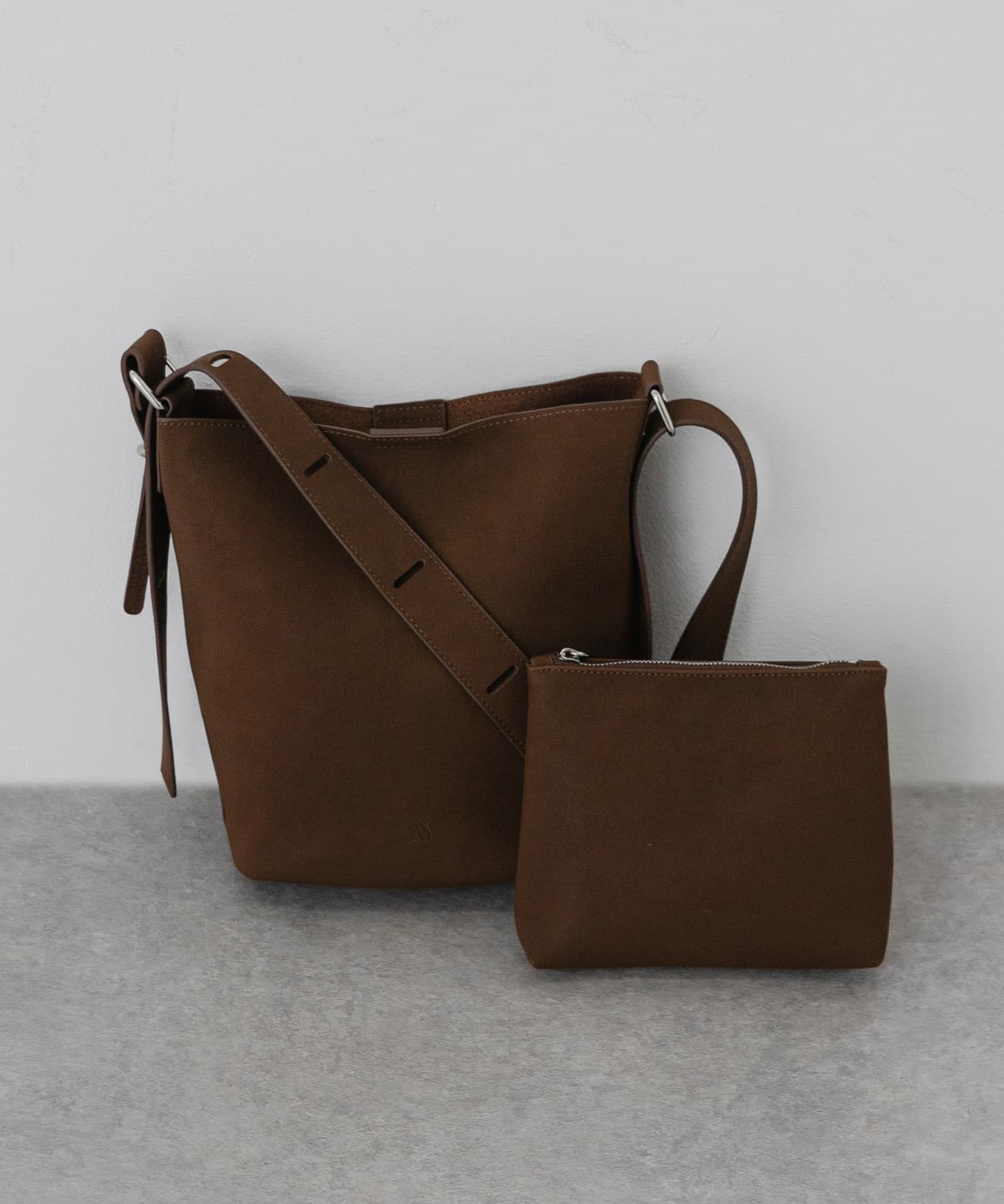 スクエアマルチショルダーバッグ(One BROWN): バッグ｜URBAN RESEARCH