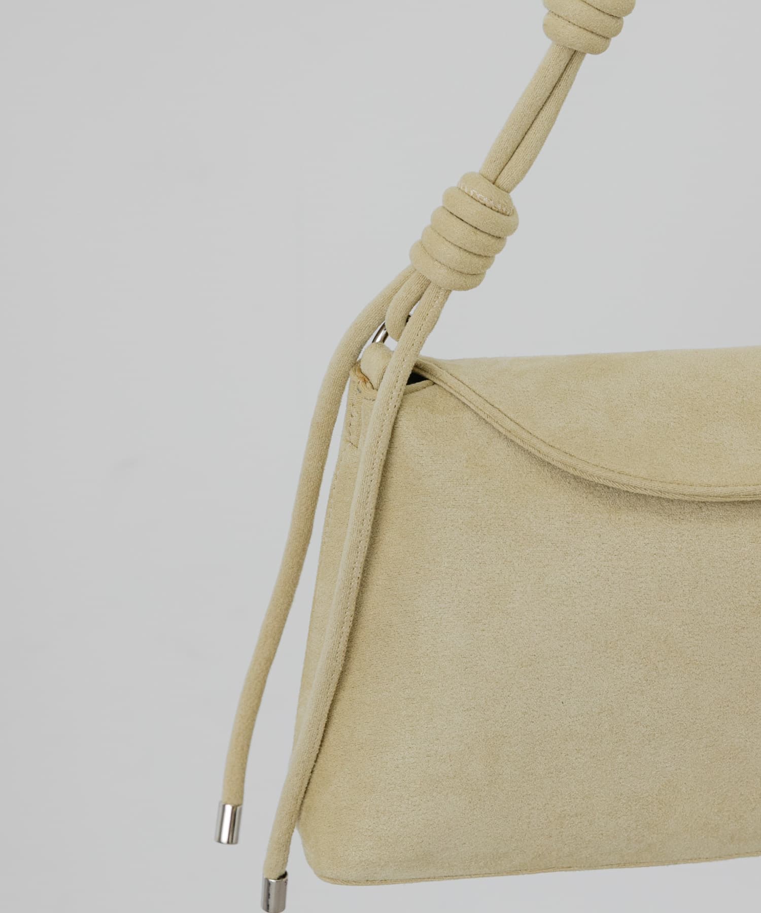 Y.BEIGE