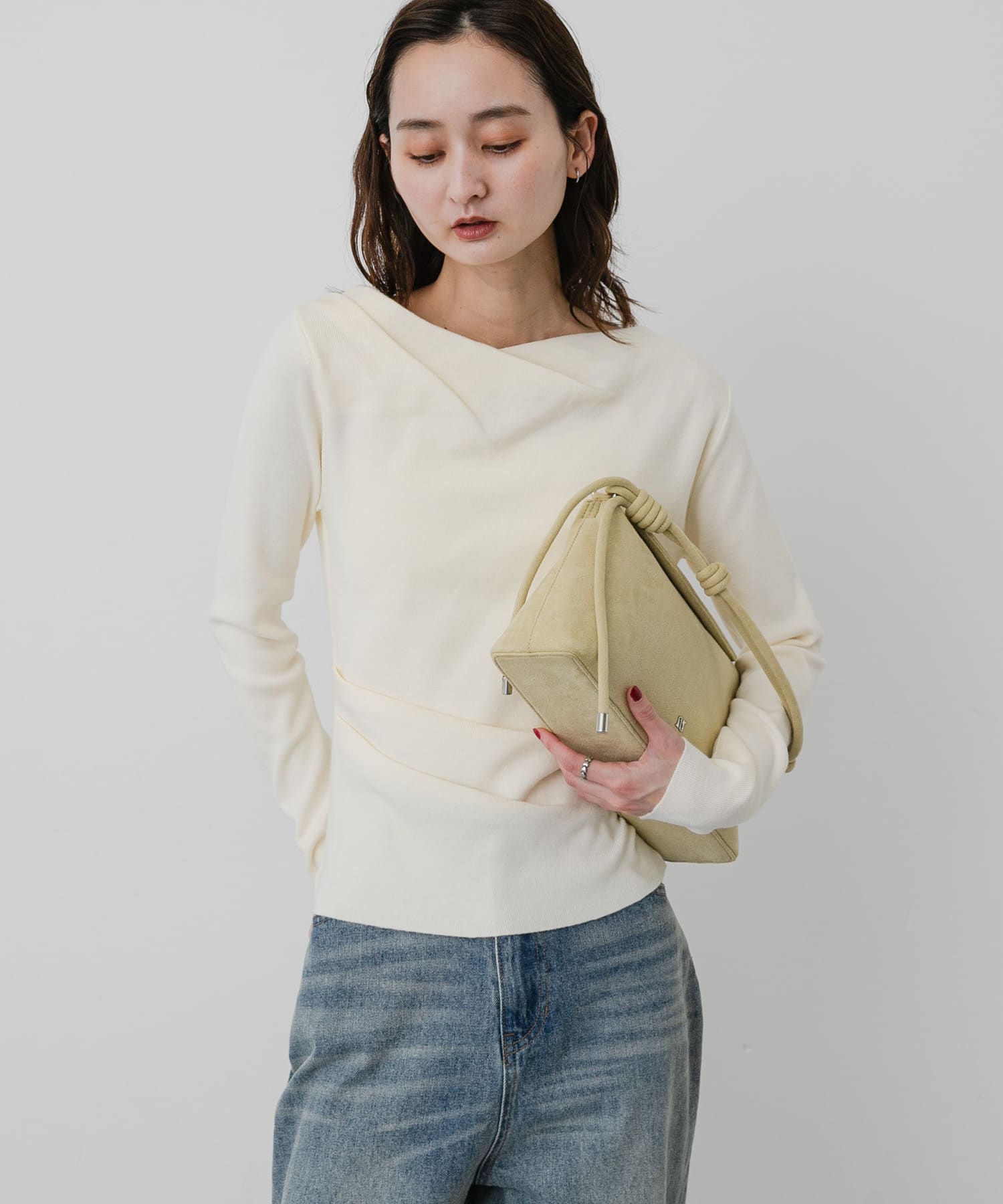 Y.BEIGE