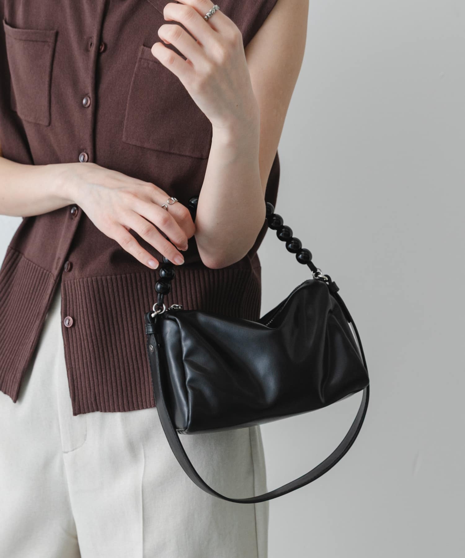 ビーズハンドルバッグ BLACK One