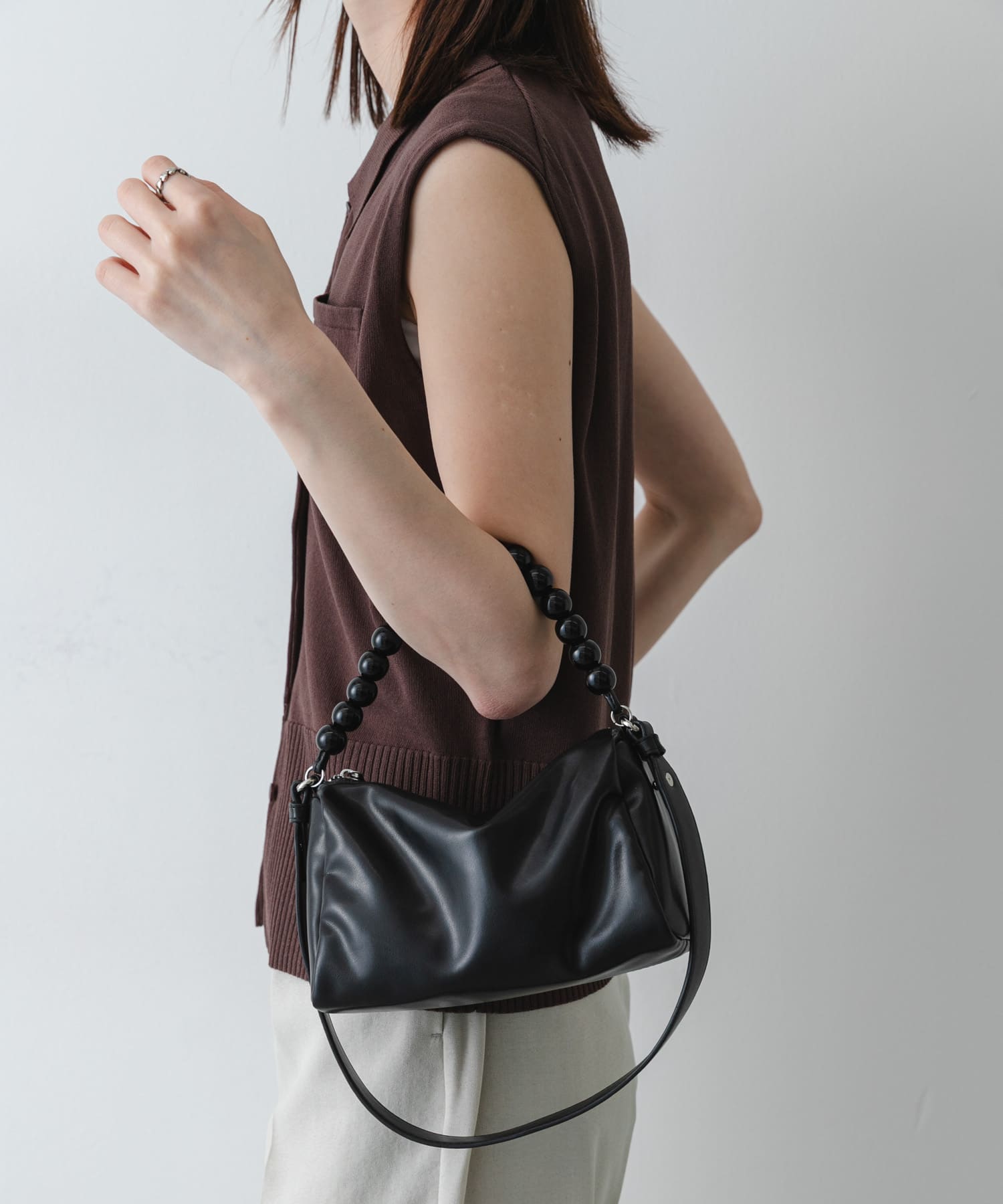 ビーズハンドルバッグ BLACK One