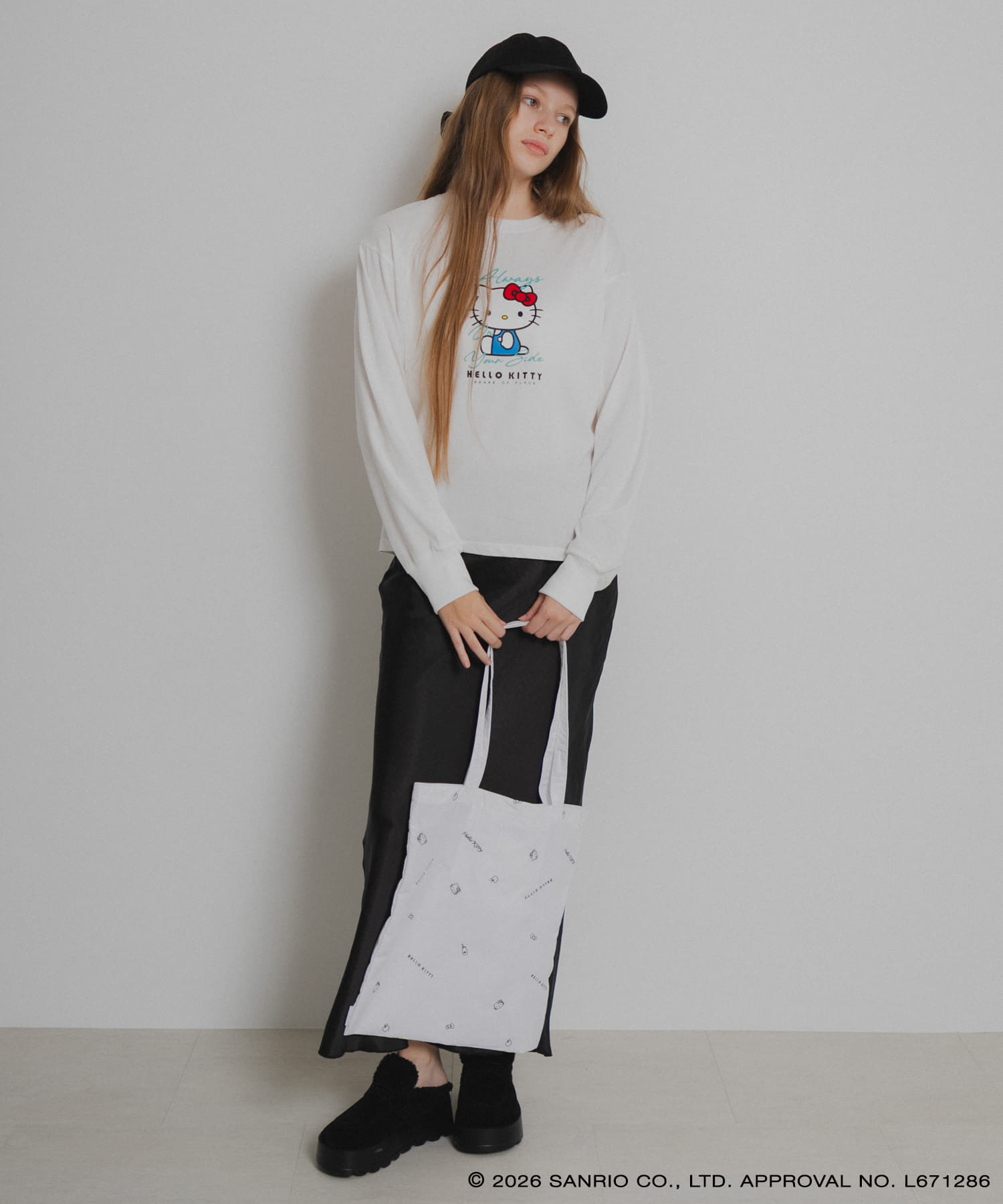 OFF WHITE
