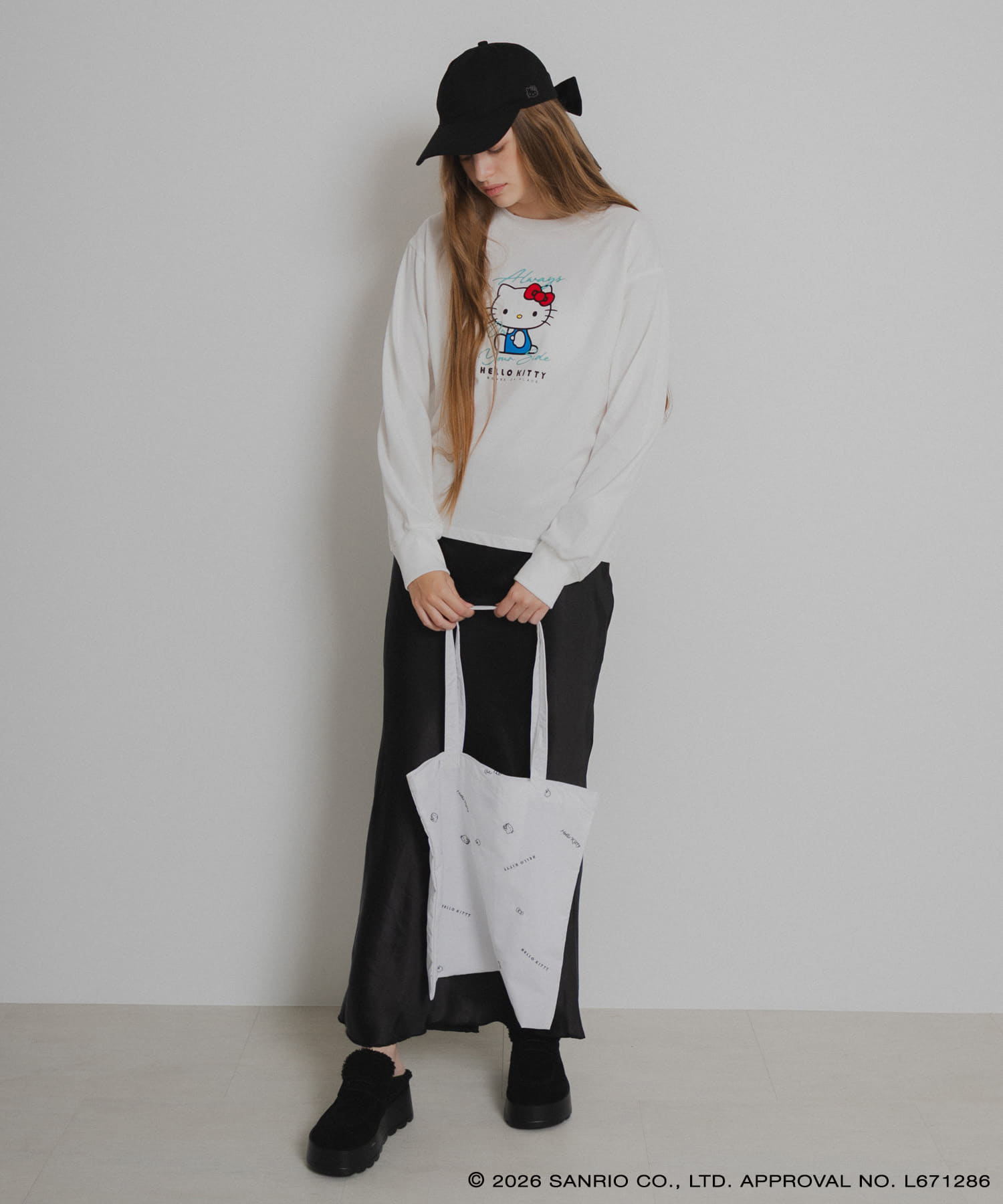 OFF WHITE