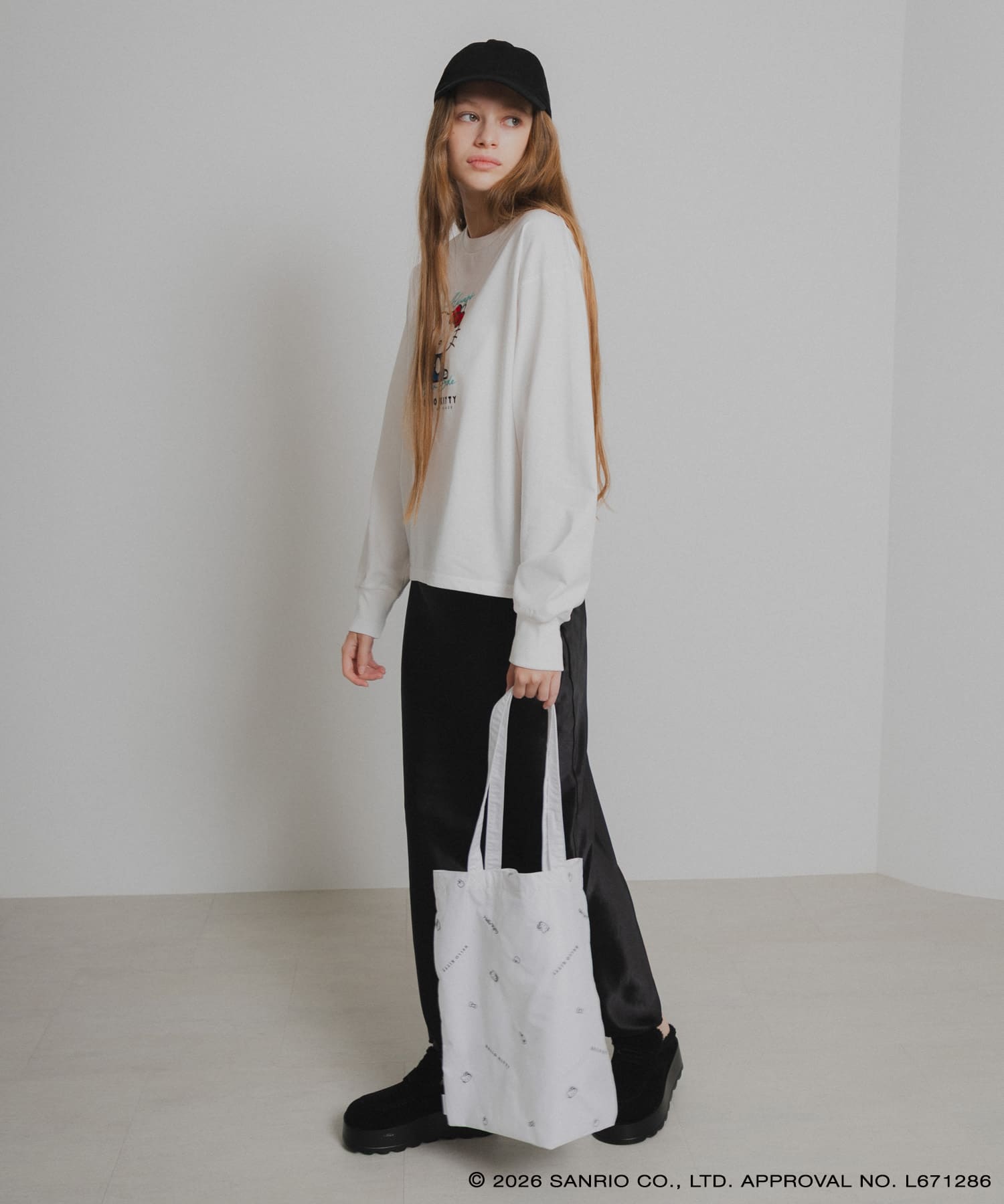 OFF WHITE