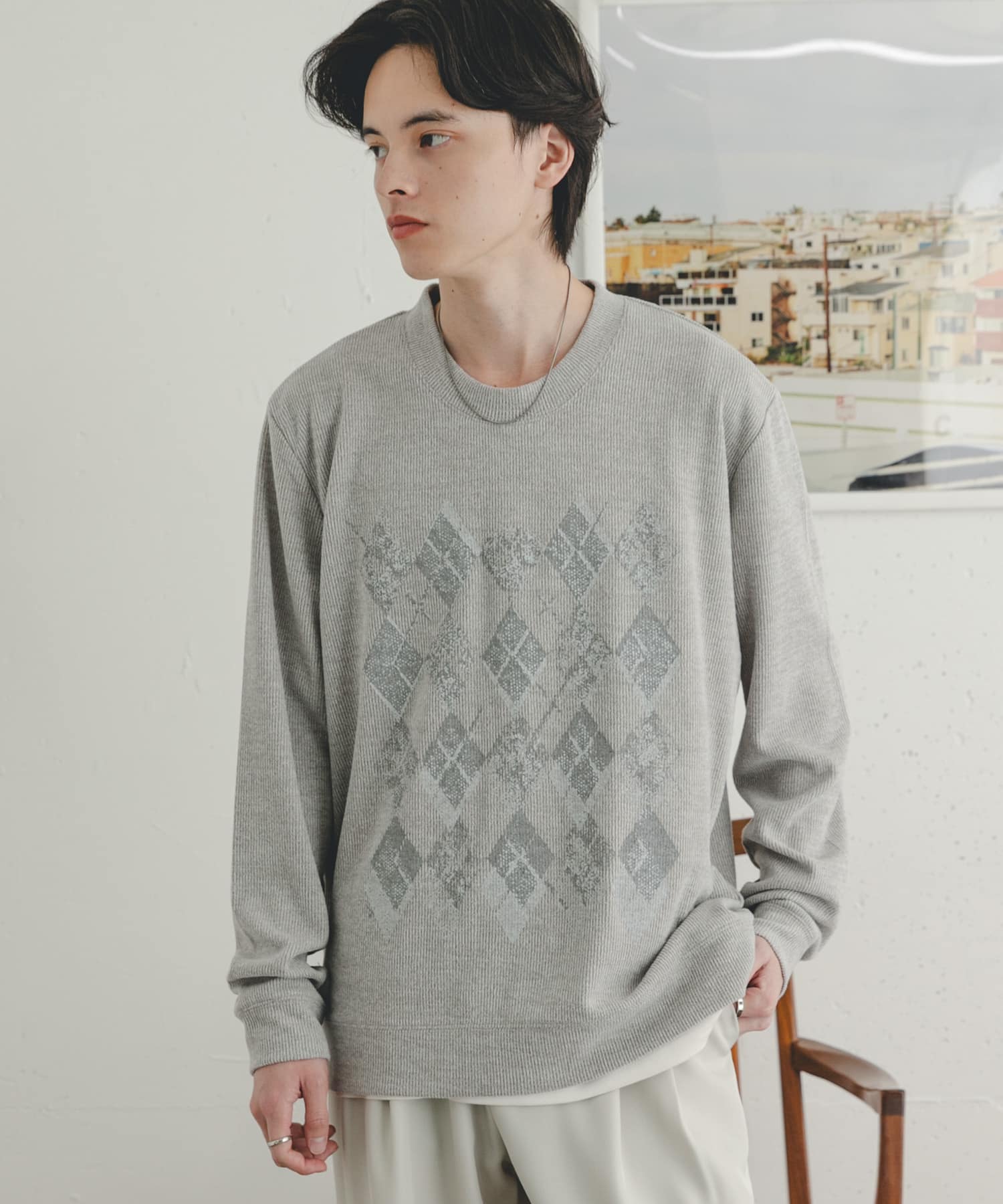 GRAY
