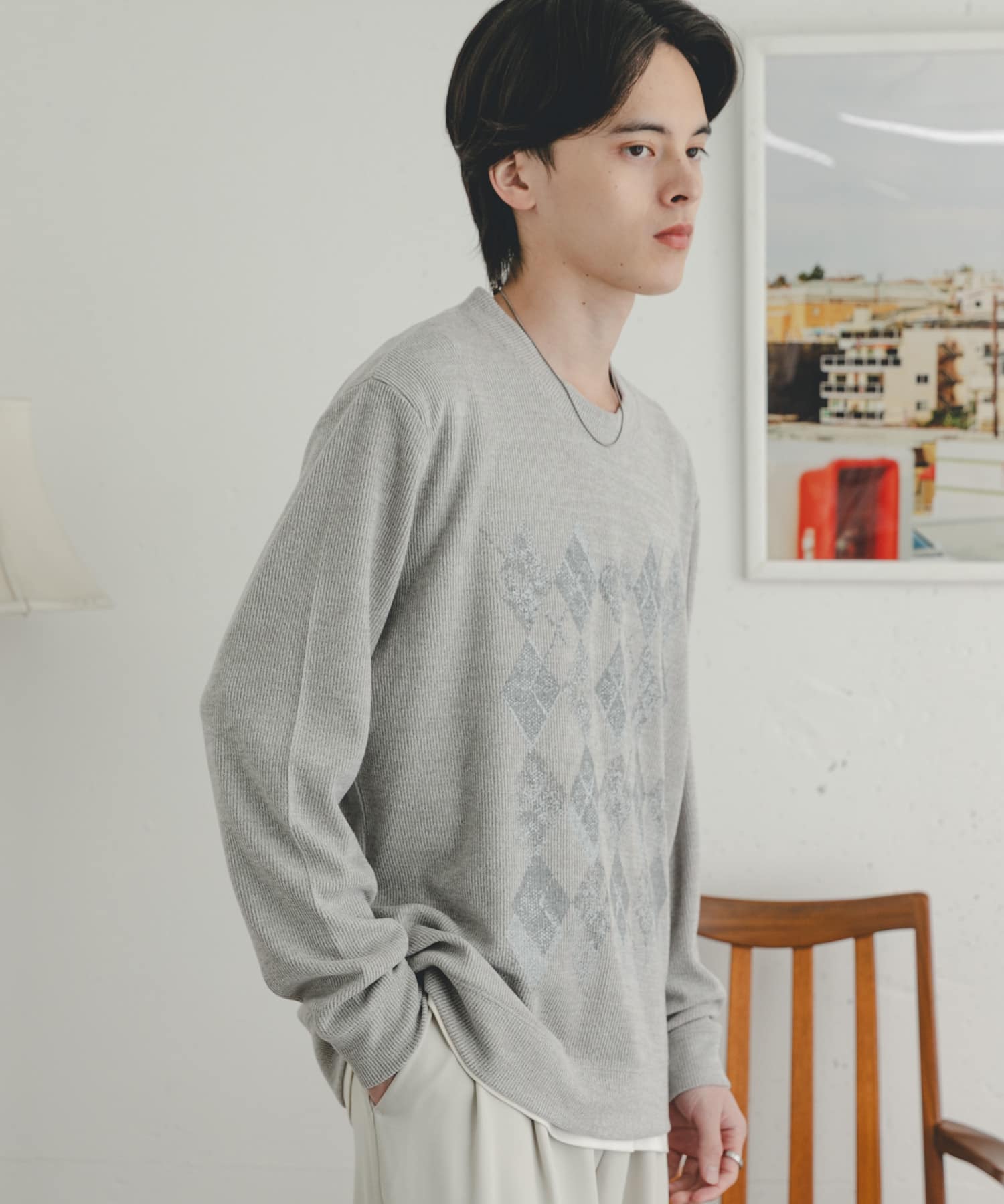 GRAY
