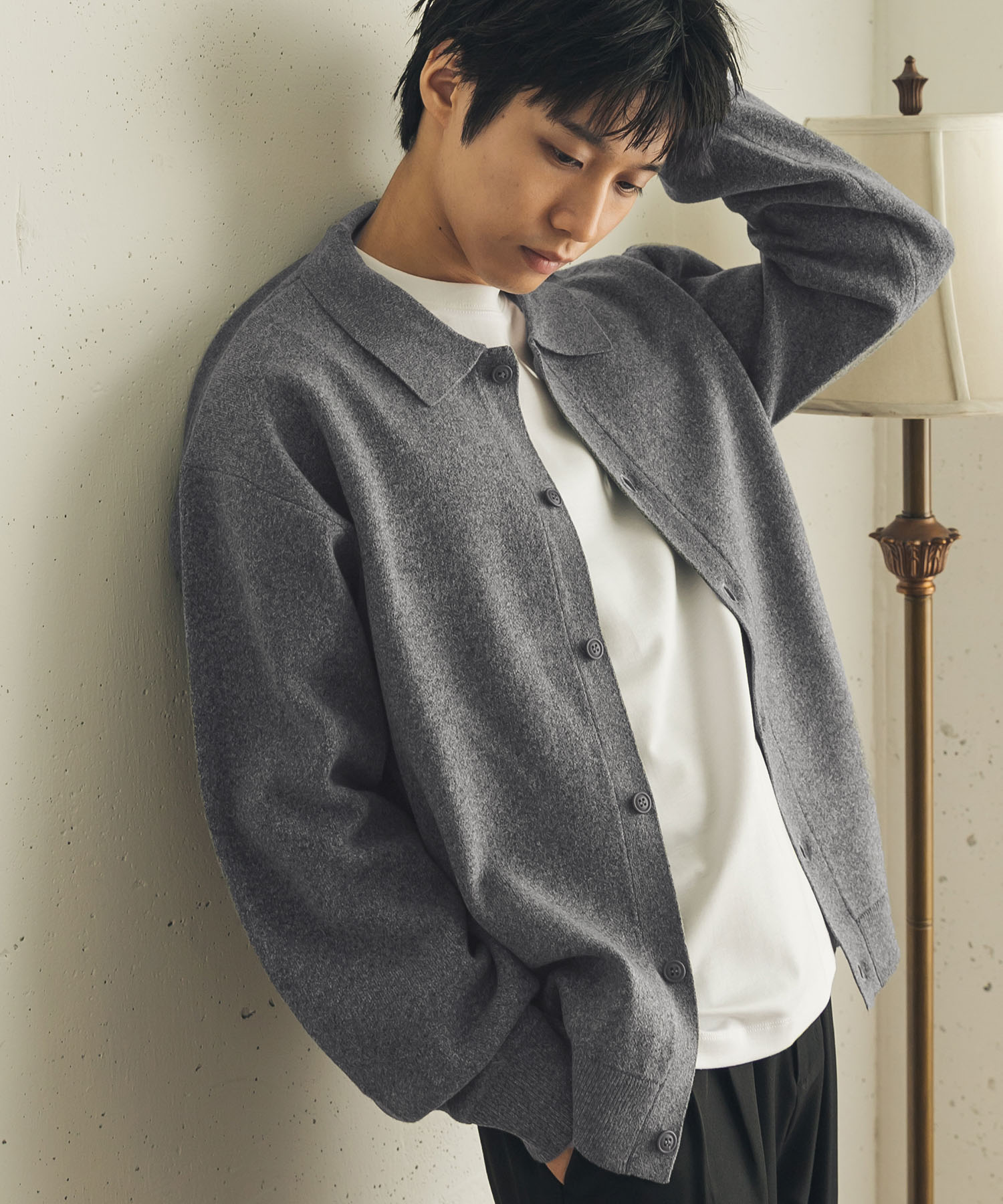 GRAY