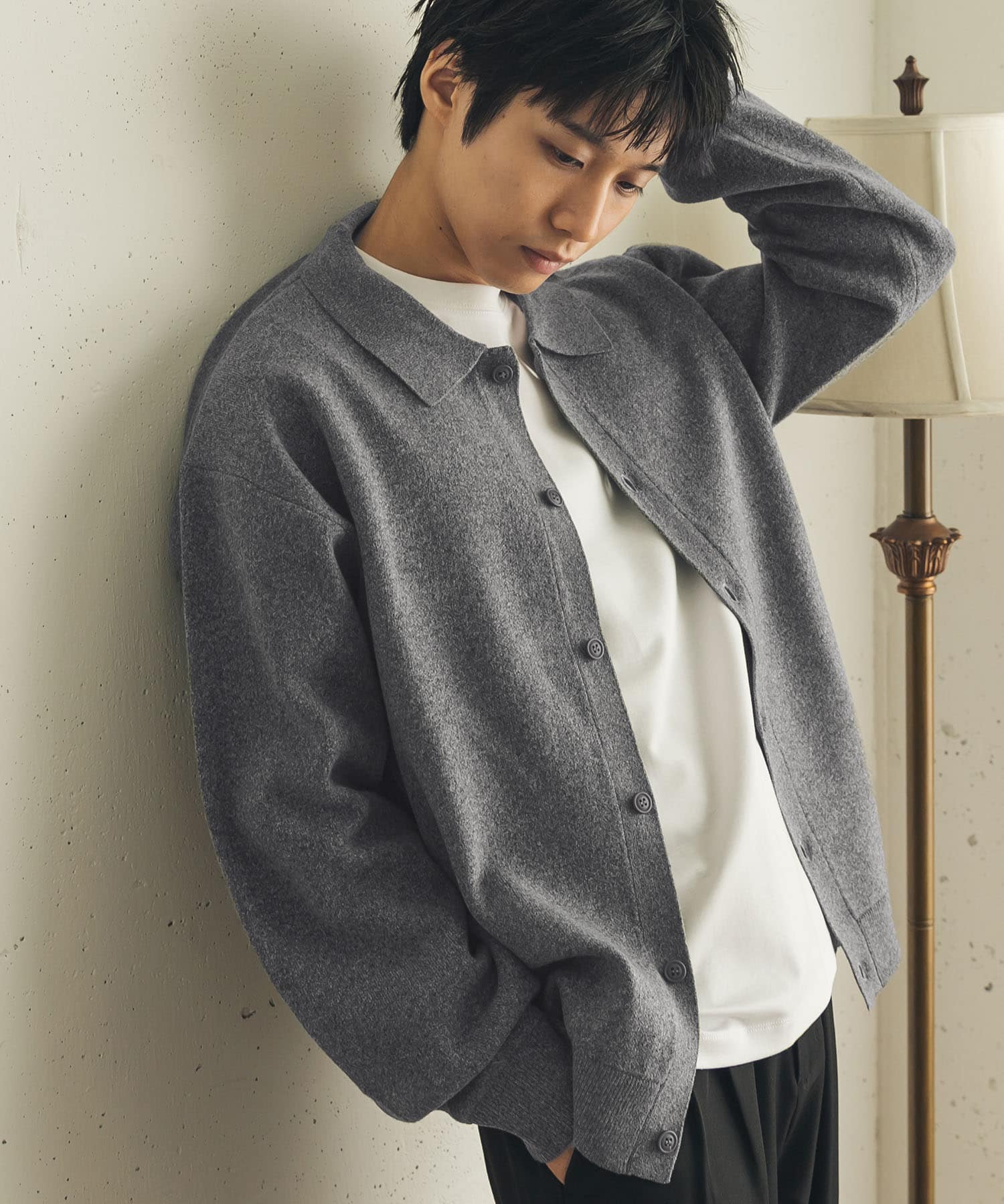 GRAY