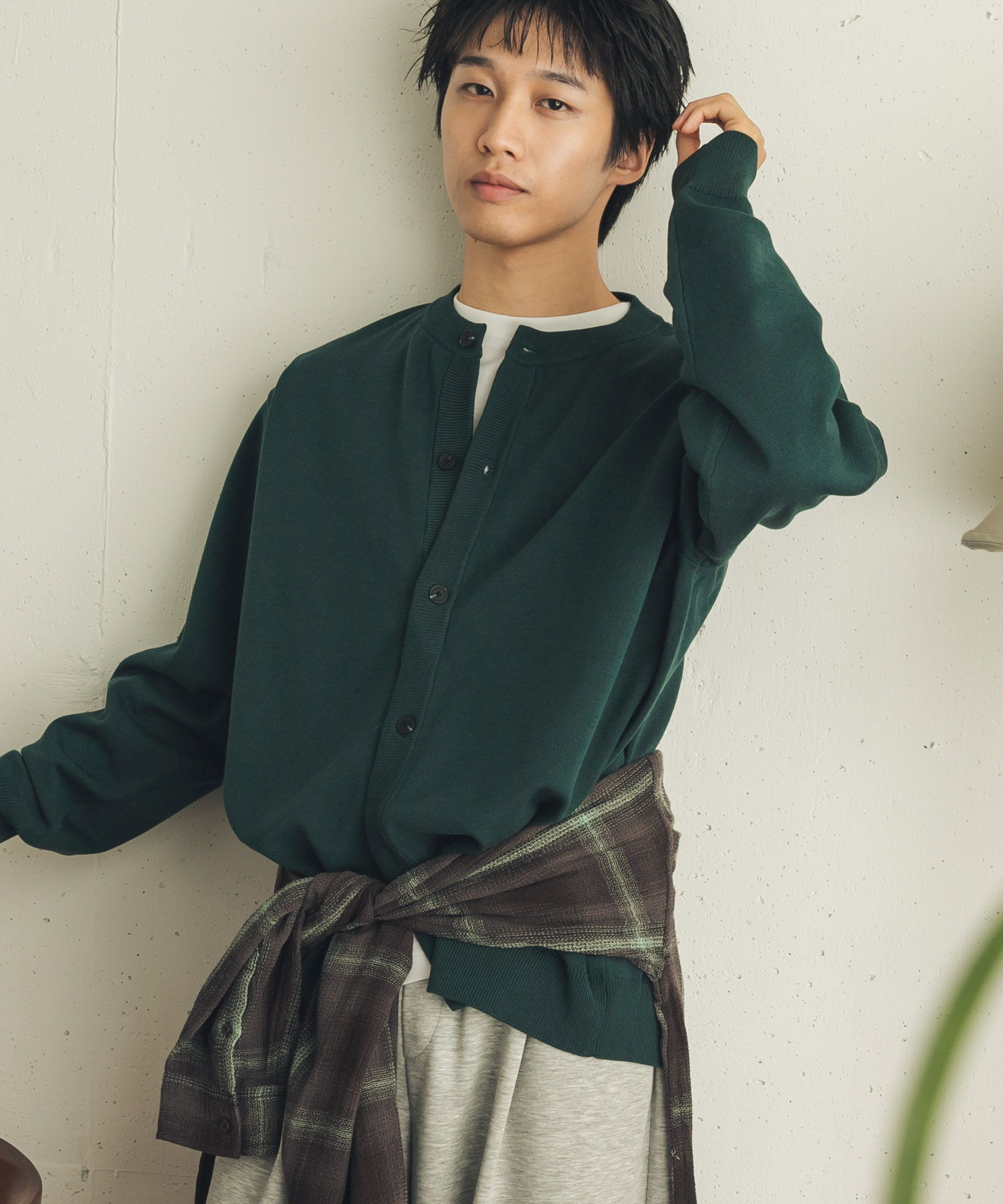 GREEN