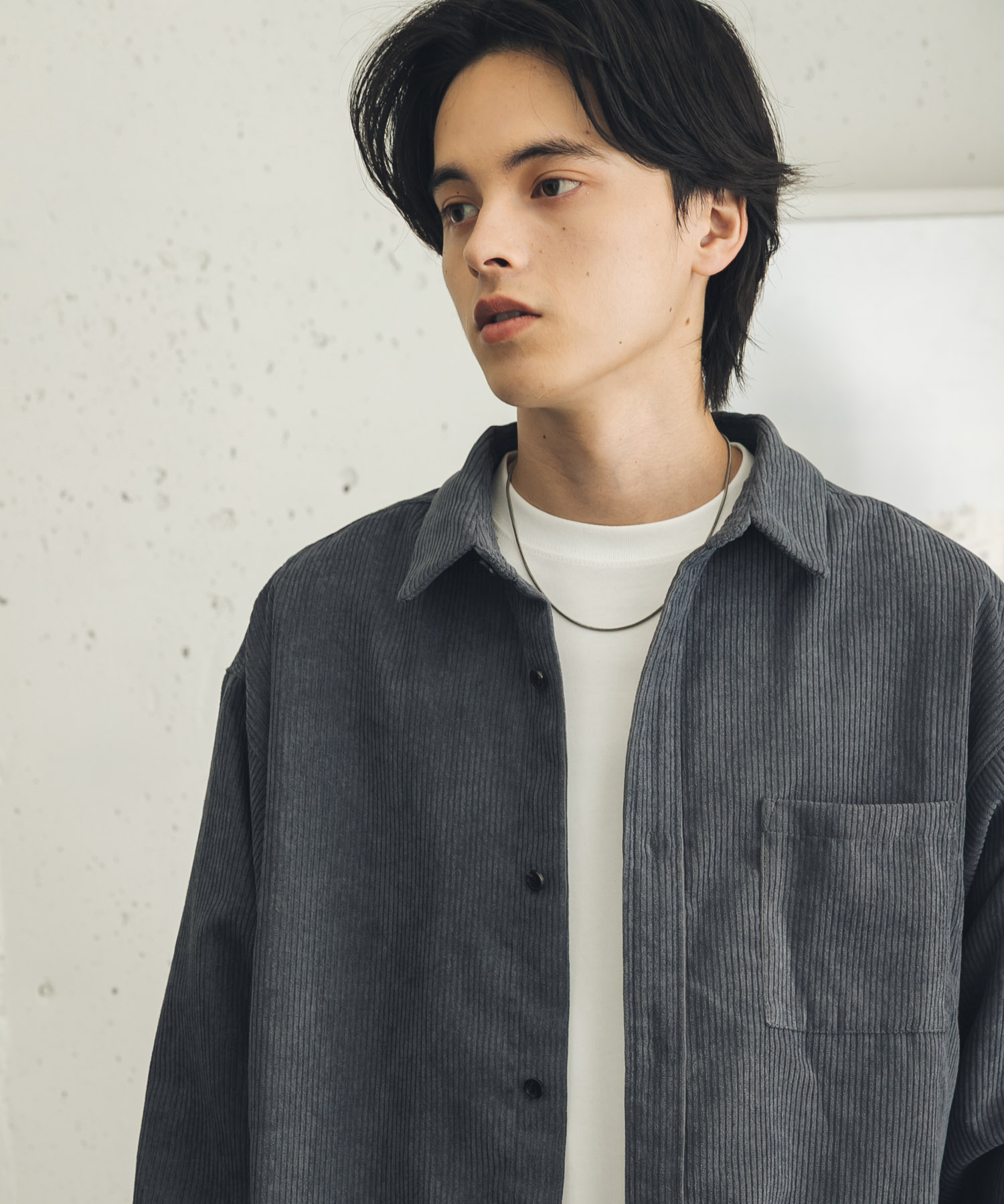 GRAY