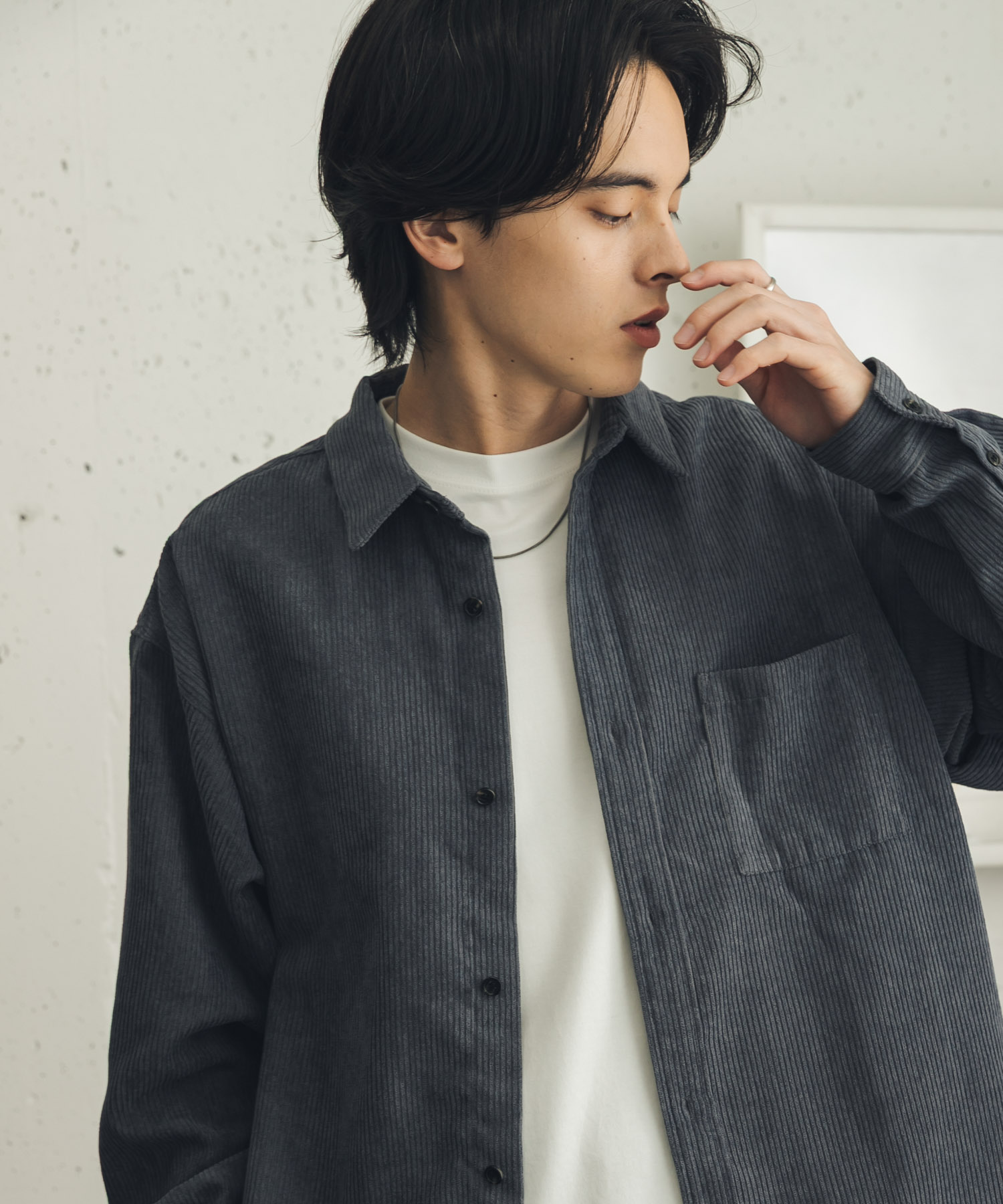 GRAY
