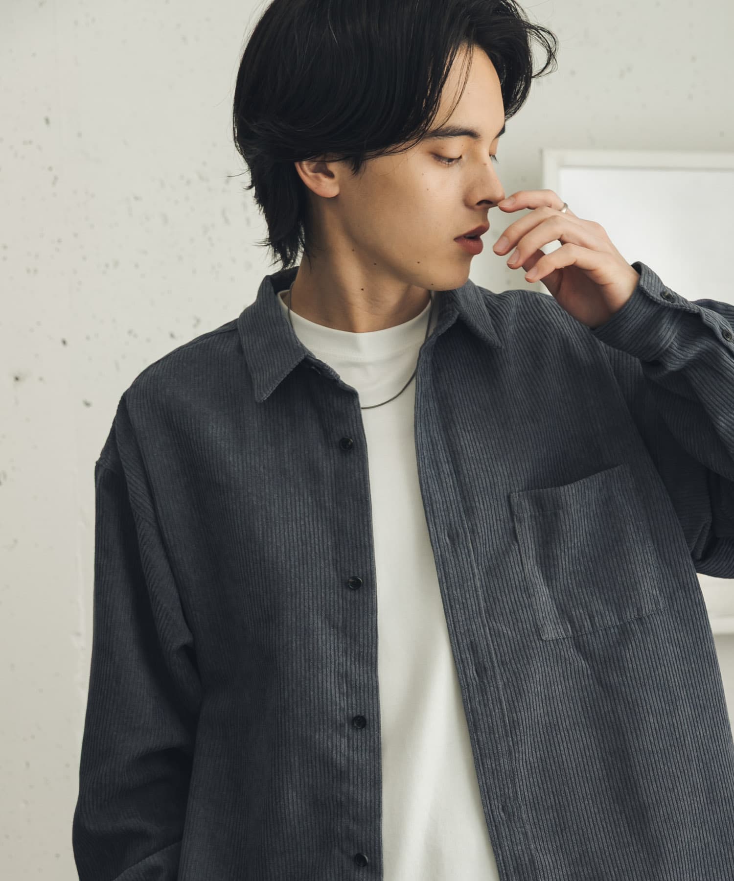 GRAY